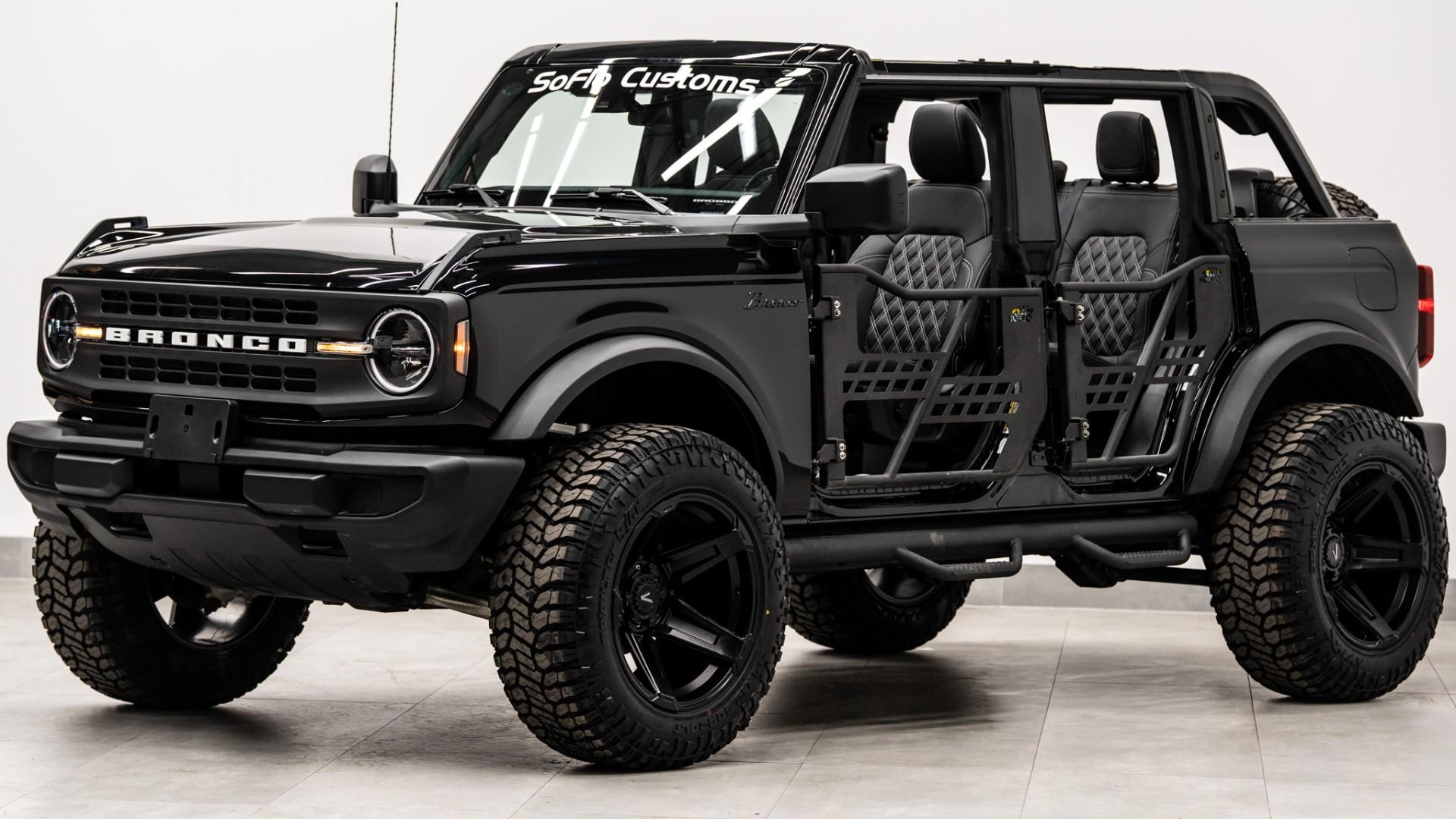 2025 FORD BRONCO in Black, photo 12 of 42