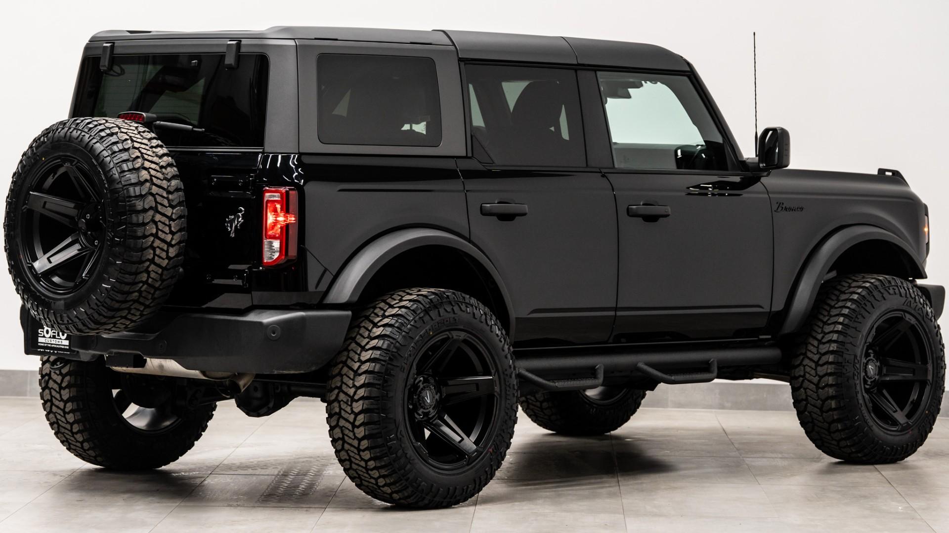 2025 FORD BRONCO in Black, photo 8 of 42