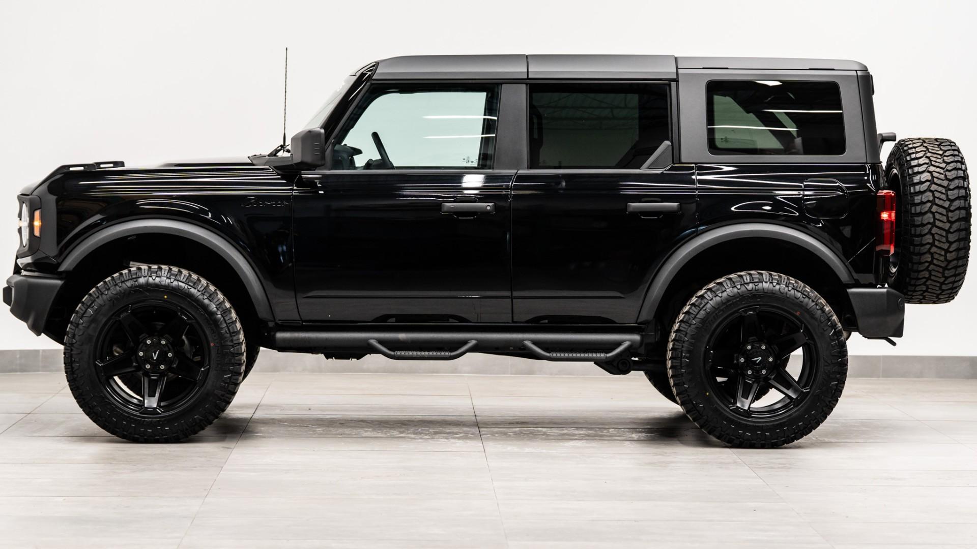 2025 FORD BRONCO in Black, photo 11 of 42