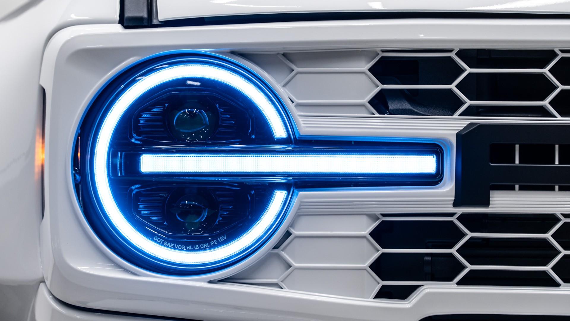 2025 FORD BRONCO in White, photo 44 of 53