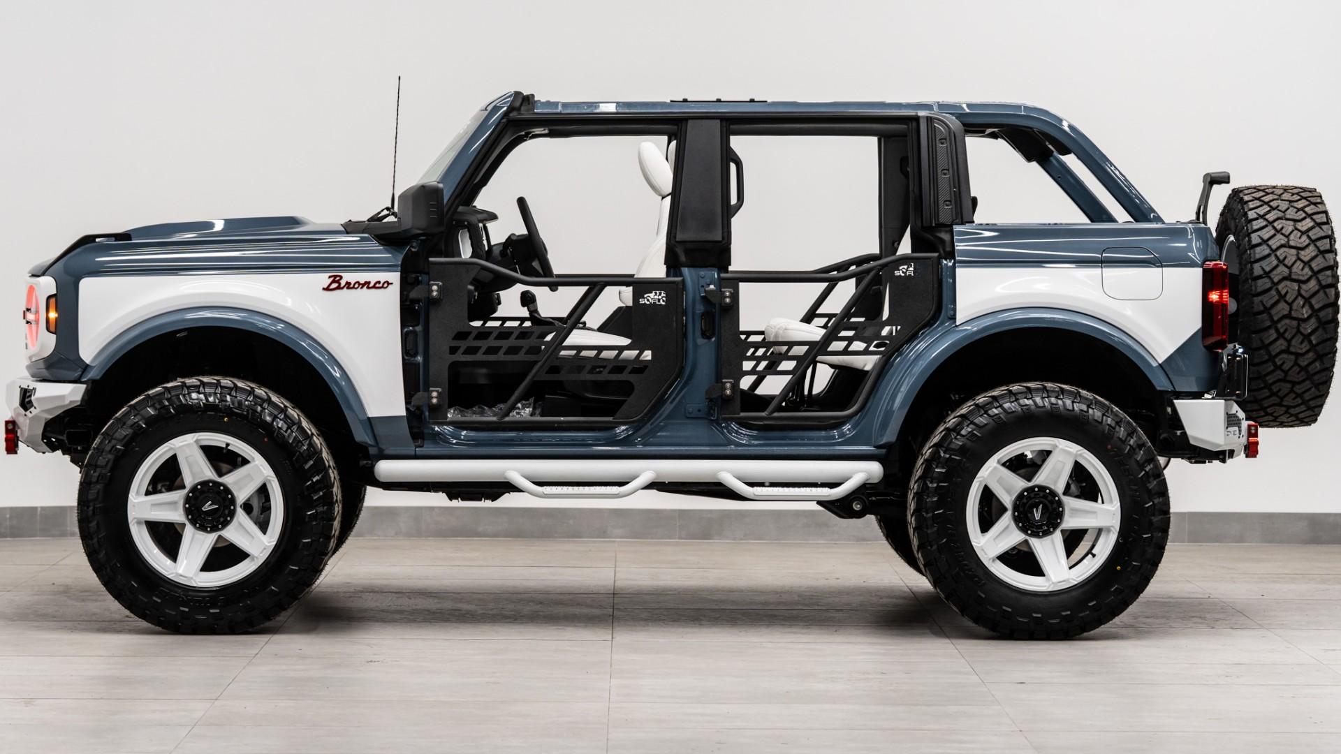 2025 FORD BRONCO in Azzure Gray, photo 13 of 57