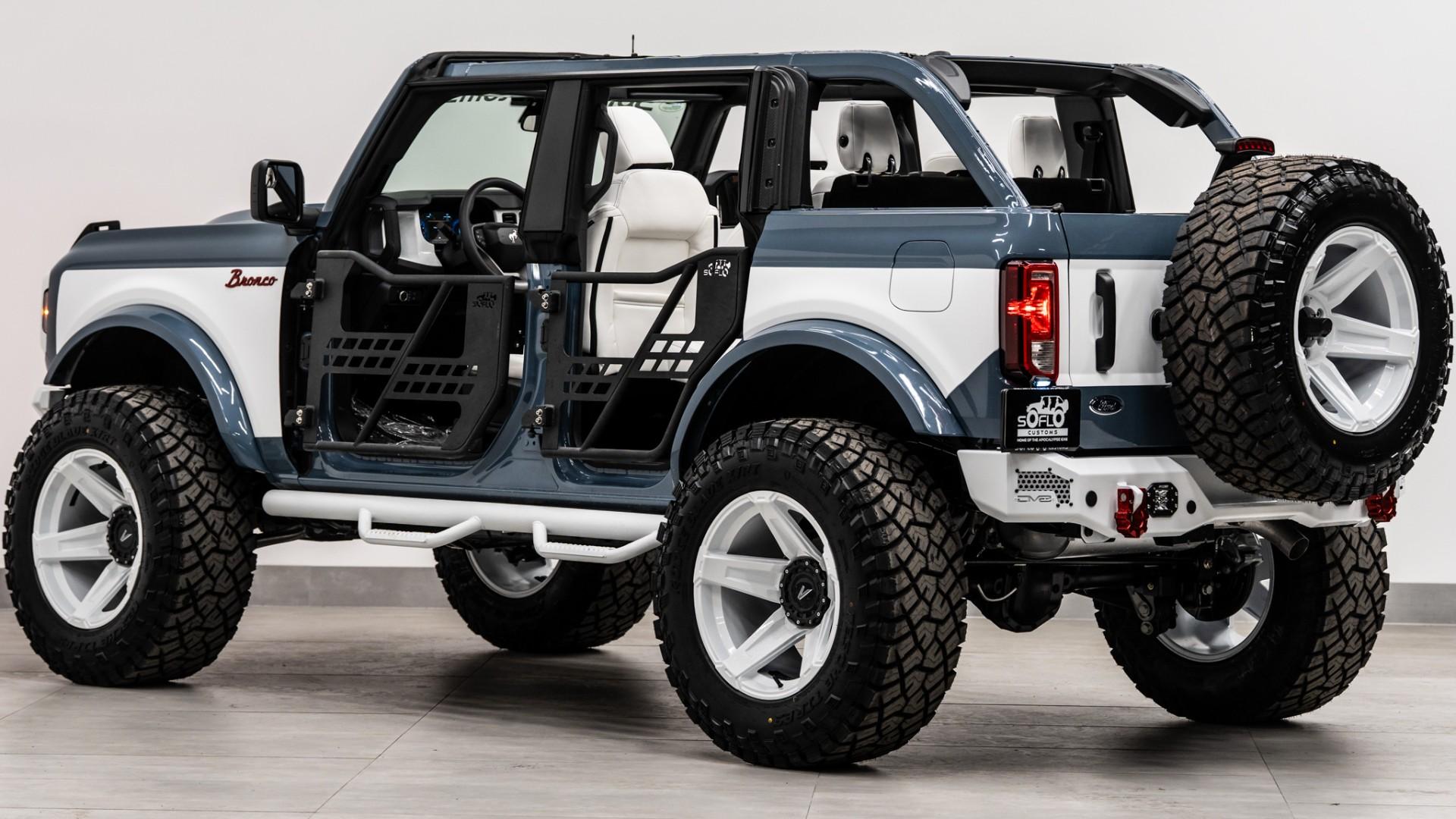 2025 FORD BRONCO in Azzure Gray, photo 15 of 57