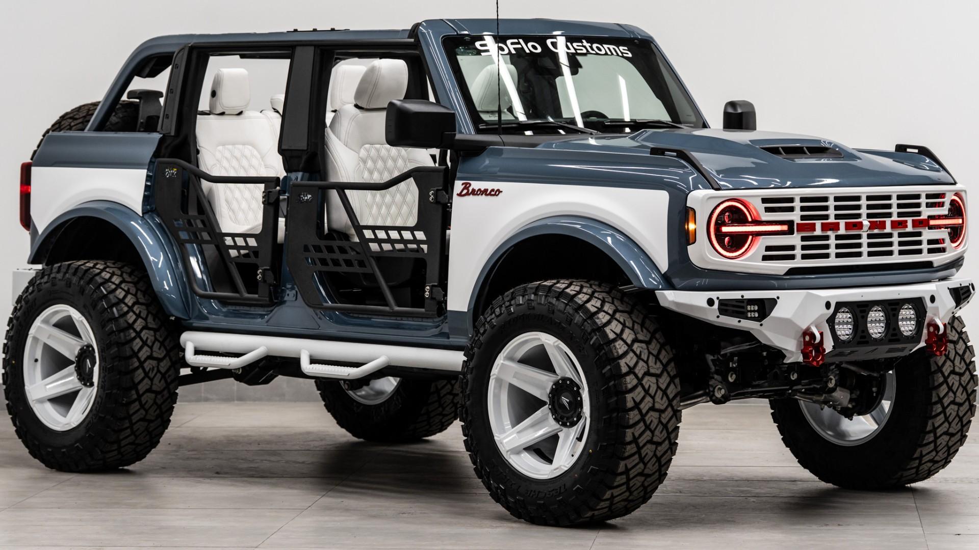 2025 FORD BRONCO in Azzure Gray, photo 16 of 57
