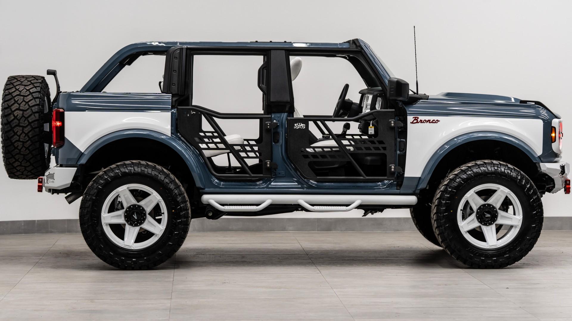 2025 FORD BRONCO in Azzure Gray, photo 17 of 57