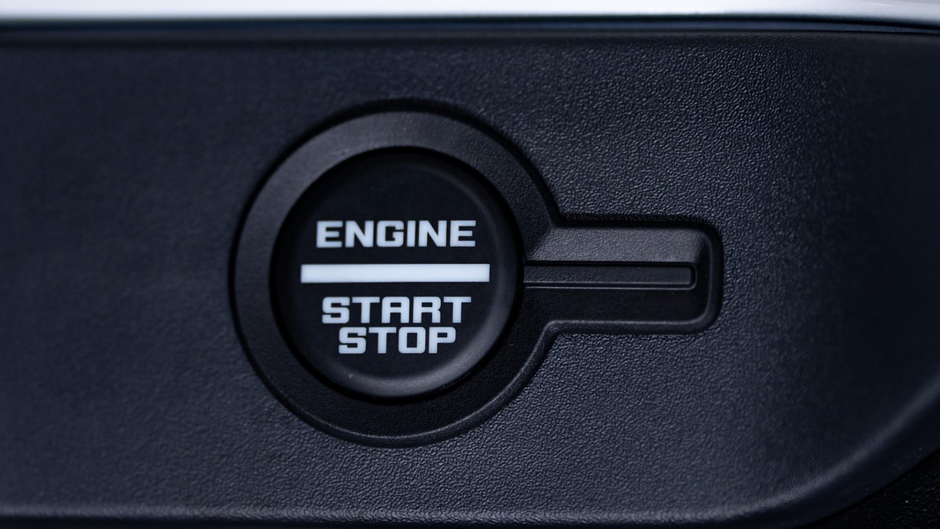 2025 FORD BRONCO in Azzure Gray, photo 34 of 57
