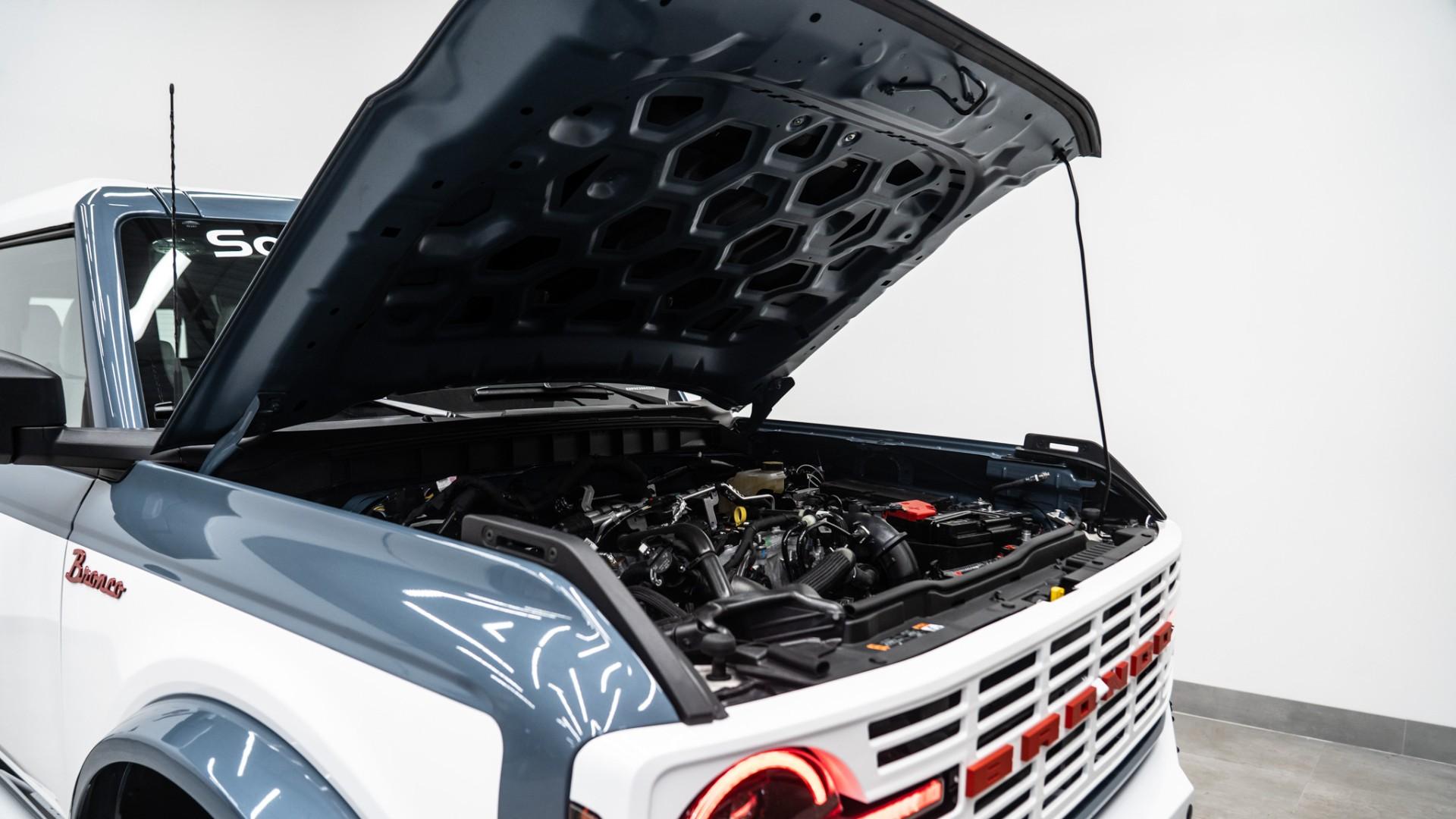 2025 FORD BRONCO in Azzure Gray, photo 38 of 57