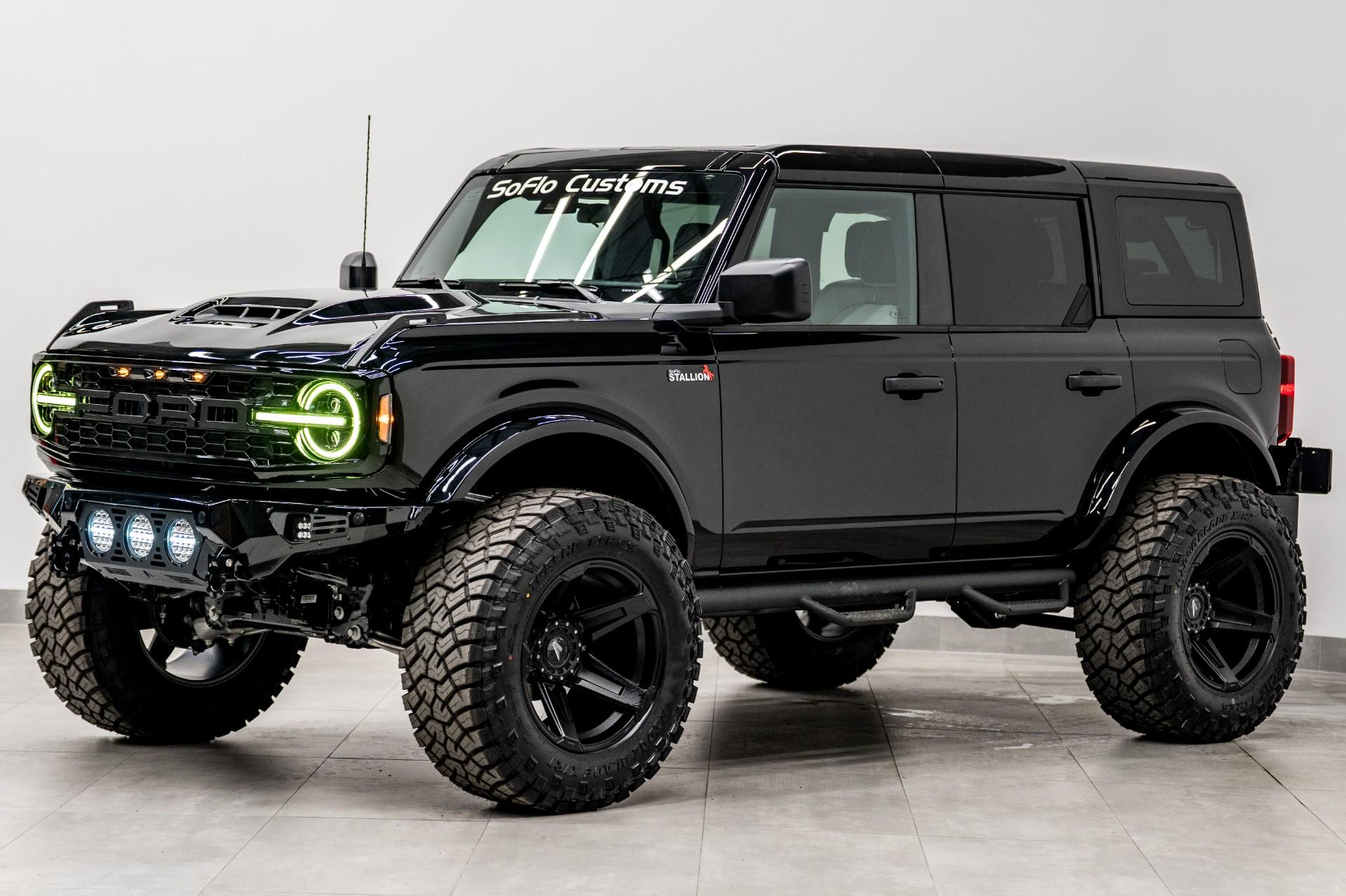 2025 FORD BRONCO in Black, photo 4 of 49