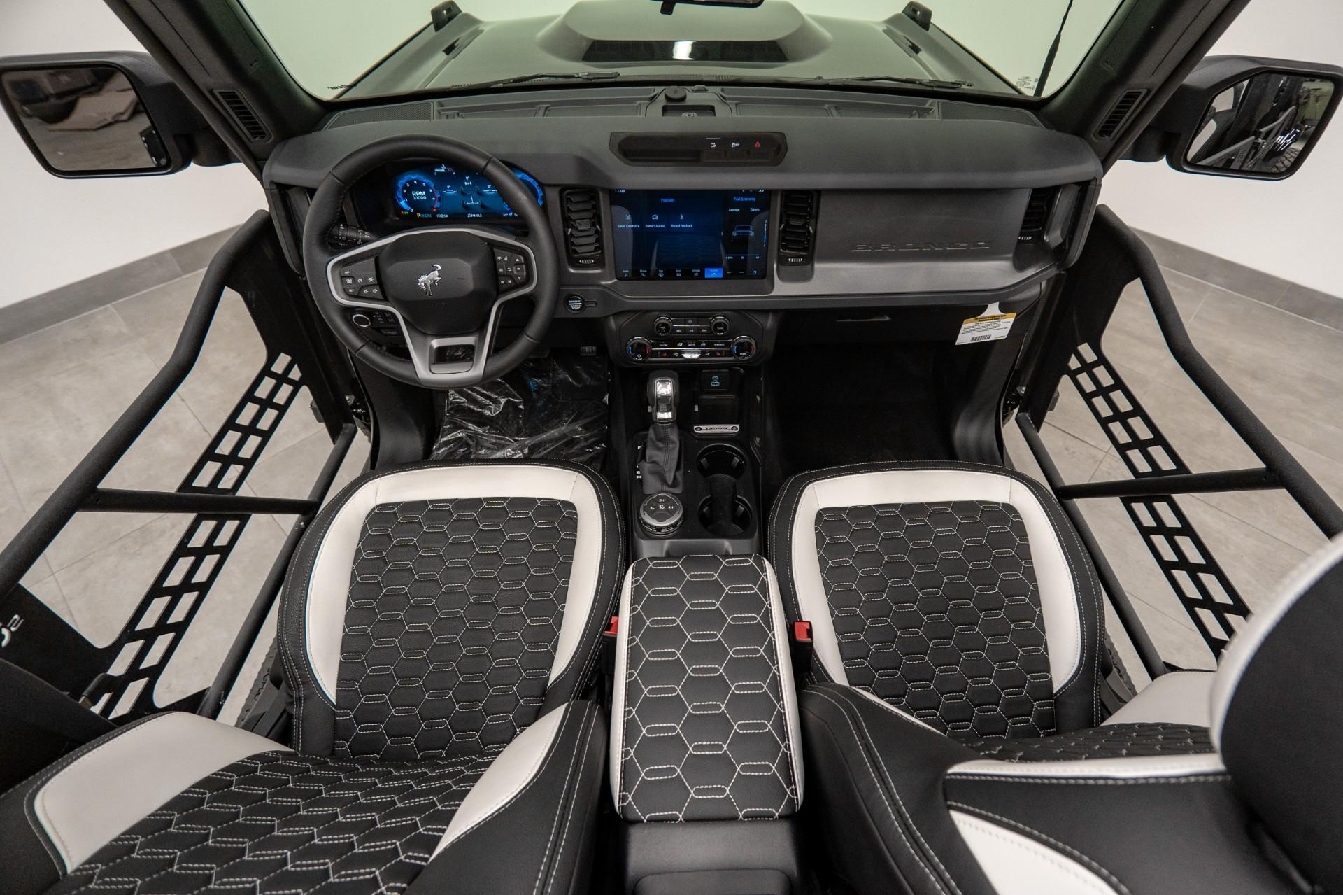 2025 FORD BRONCO in Black, photo 34 of 49