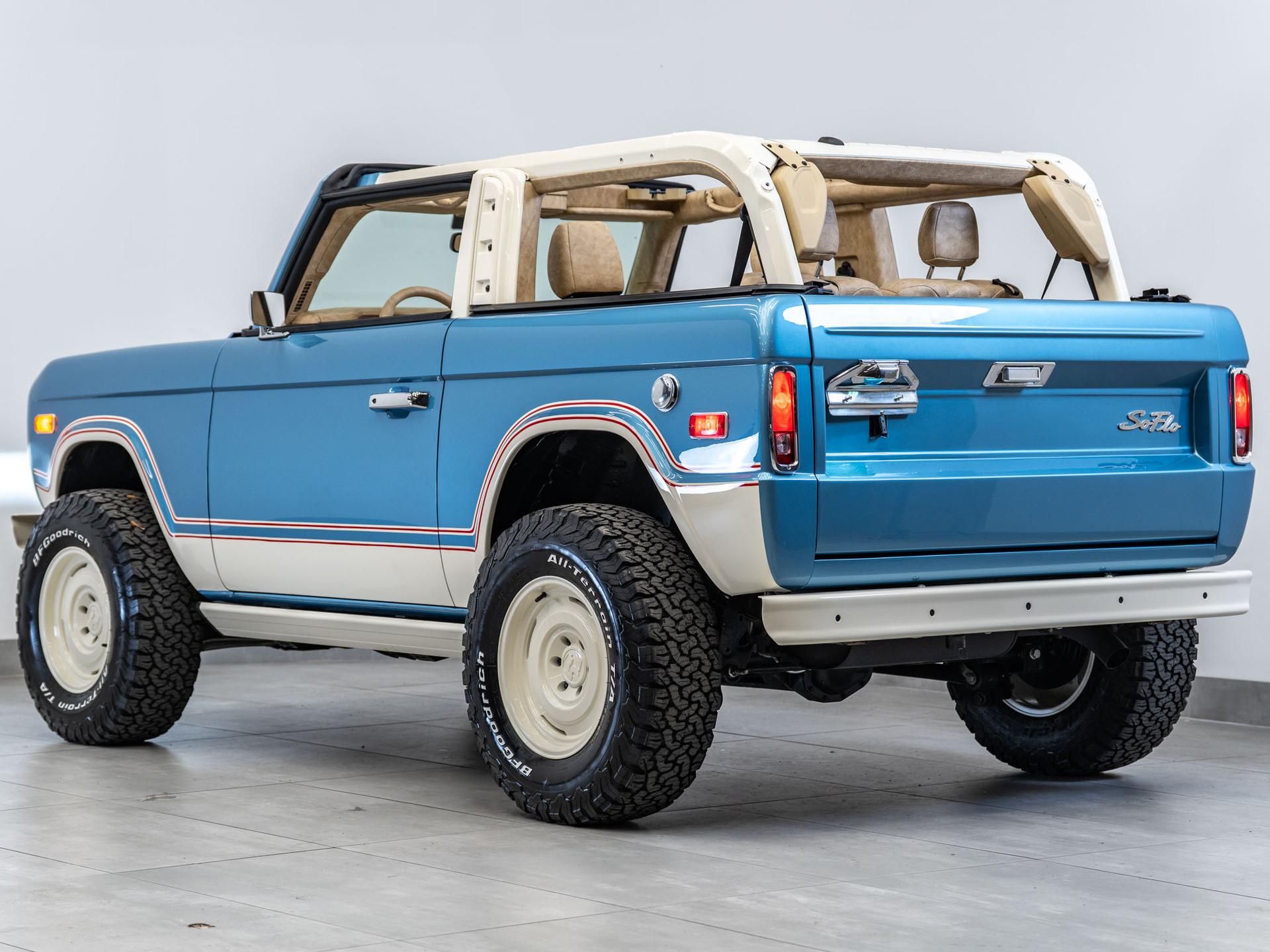 2024 FORD BRONCO in Blue, photo 43 of 52