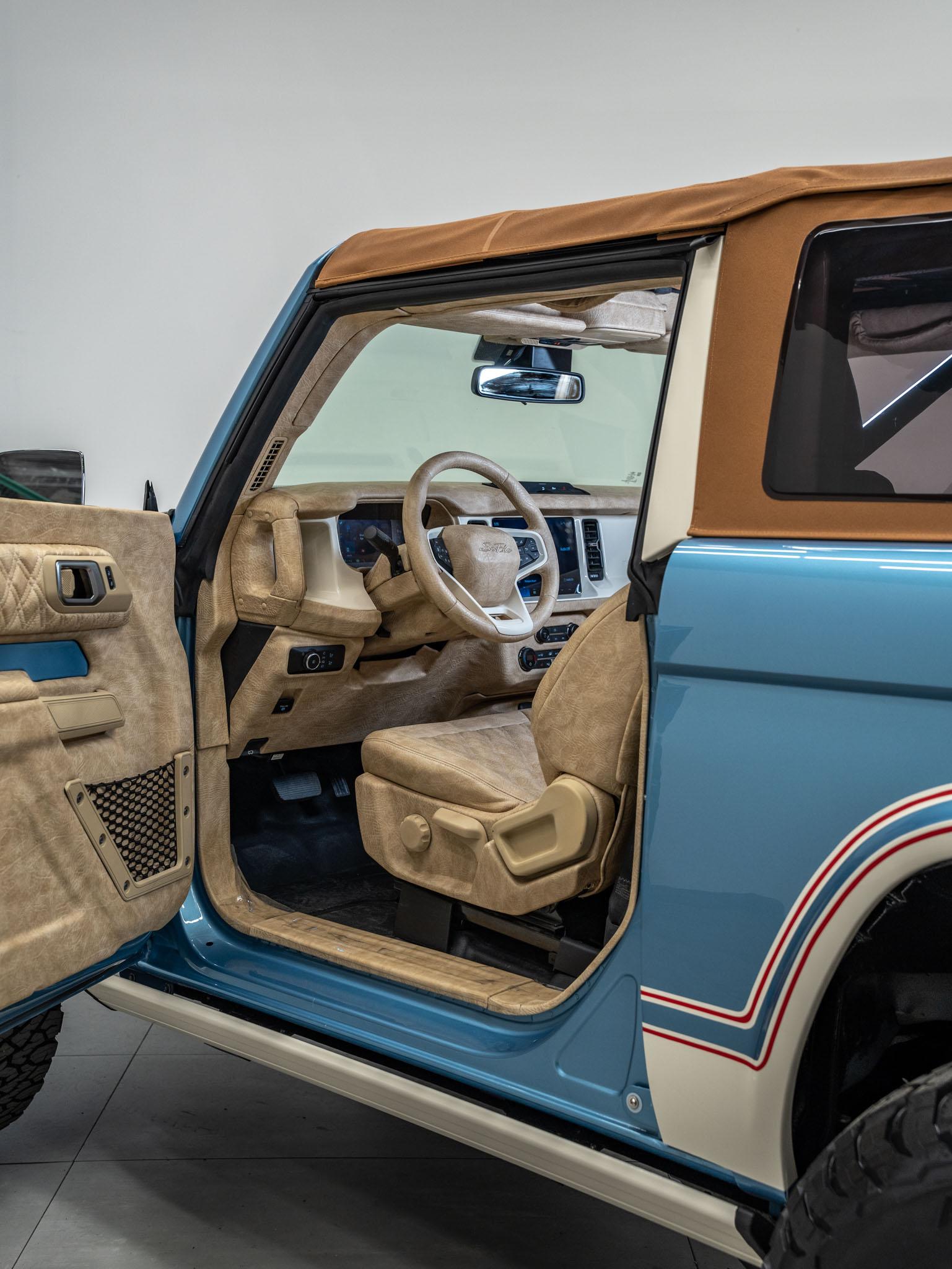2024 FORD BRONCO in Blue, photo 45 of 52
