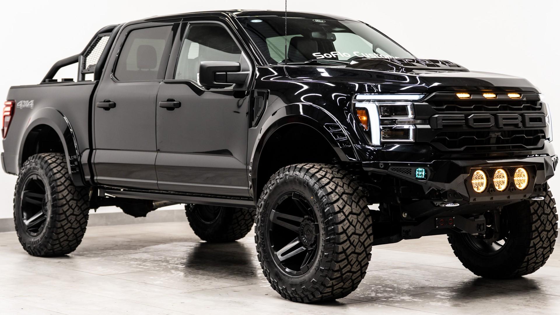 2024 FORD F-150 LARIAT in Black, photo 5 of 46
