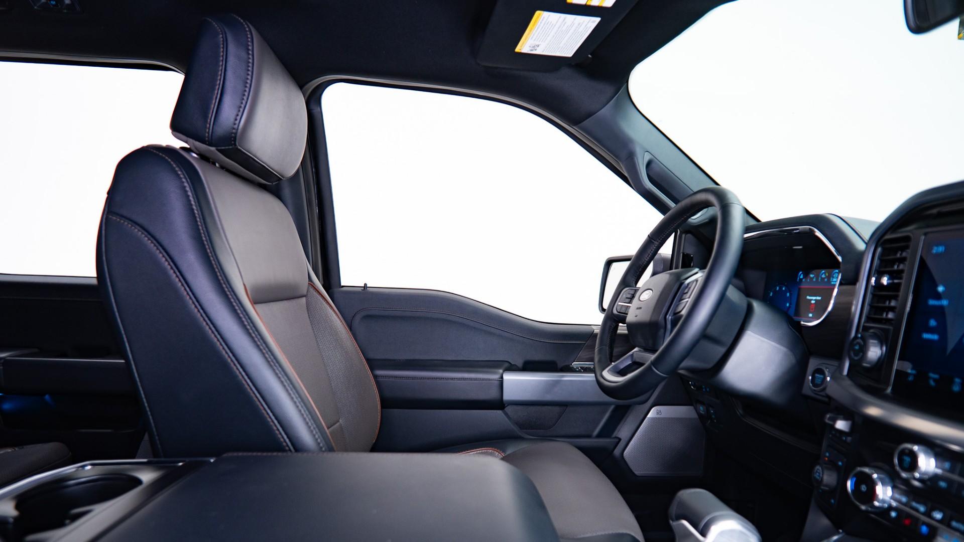2024 FORD F-150 LARIAT in Black, photo 43 of 46