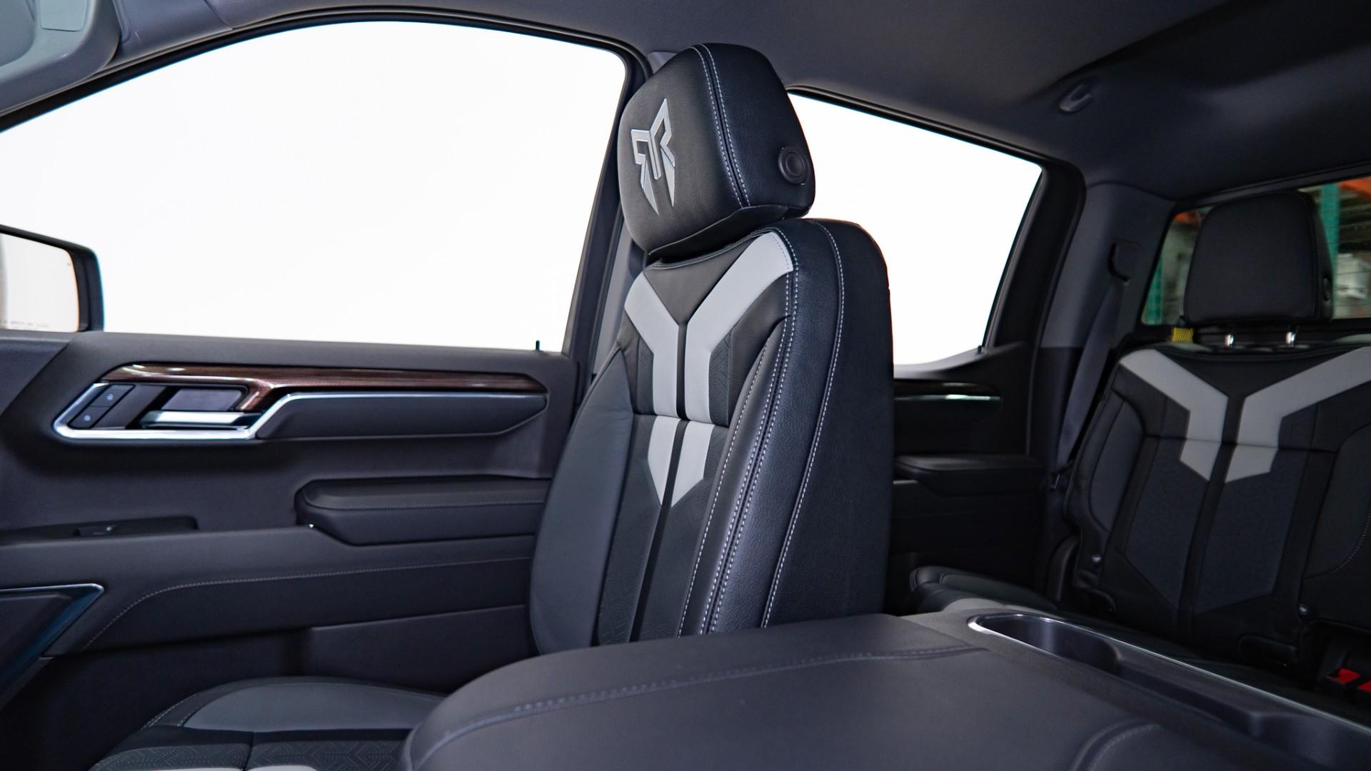 2024 CHEVROLET SILVERADO 1500 in Gray, photo 12 of 57