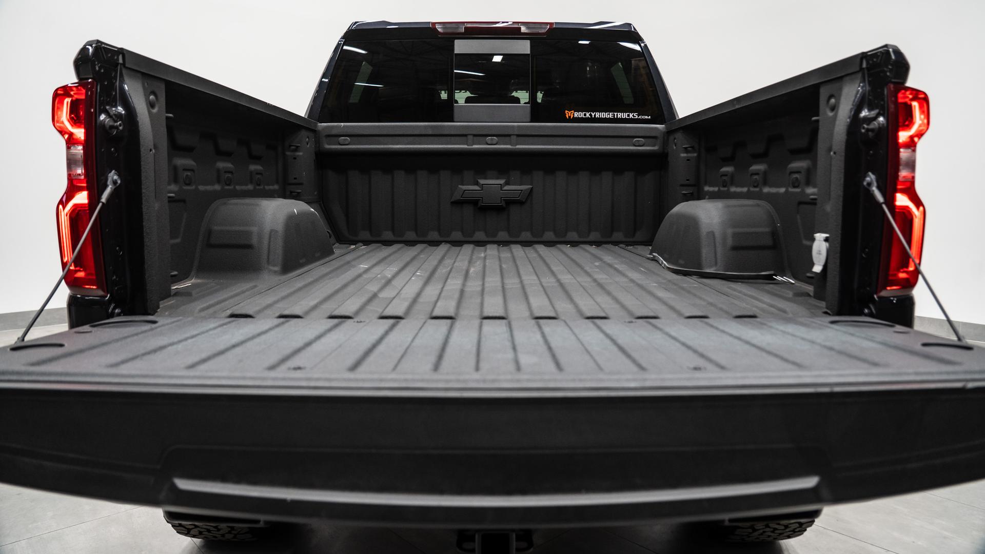 2024 CHEVROLET SILVERADO 1500 in Gray, photo 46 of 57