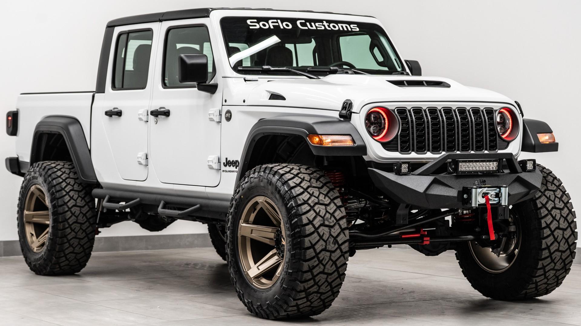2026 JEEP GLADIATOR in White, photo 6 of 60