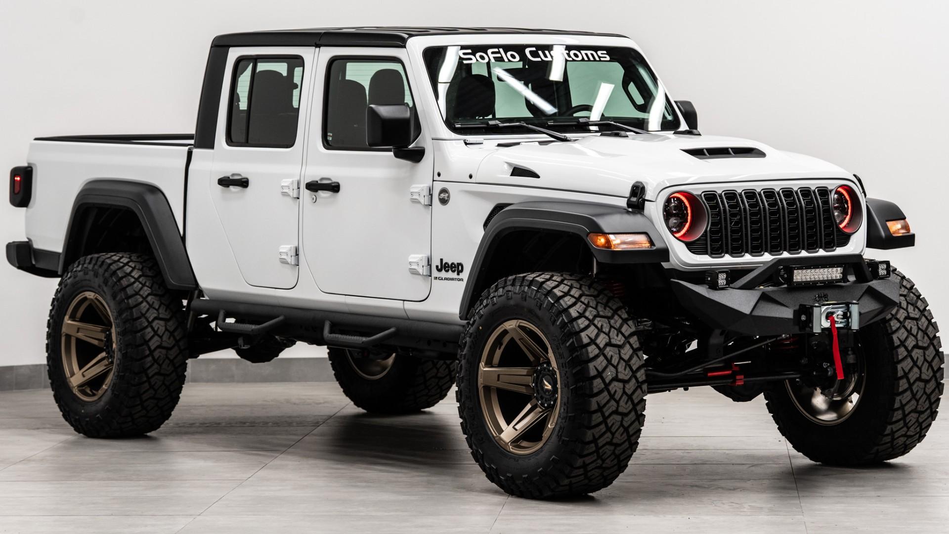 2026 JEEP GLADIATOR in White, photo 7 of 60