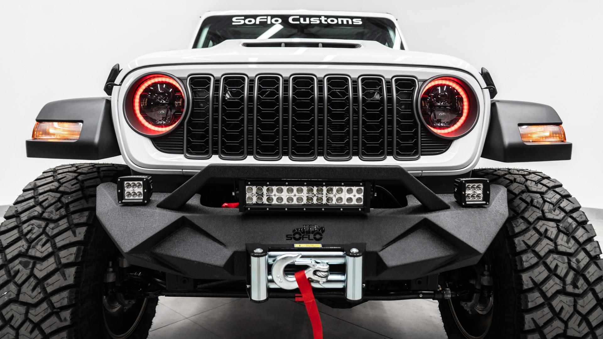 2026 JEEP GLADIATOR in White, photo 47 of 60