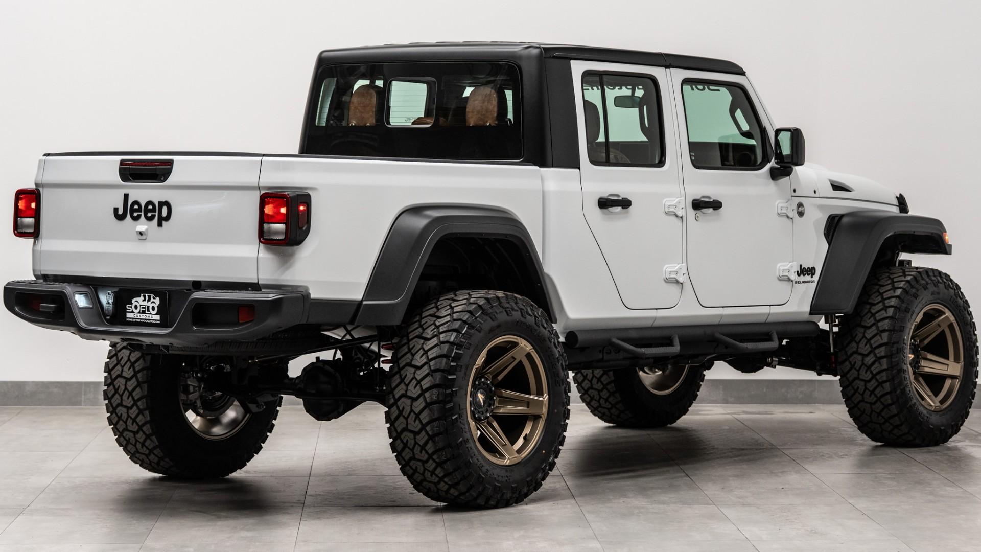 2026 JEEP GLADIATOR in White, photo 9 of 60