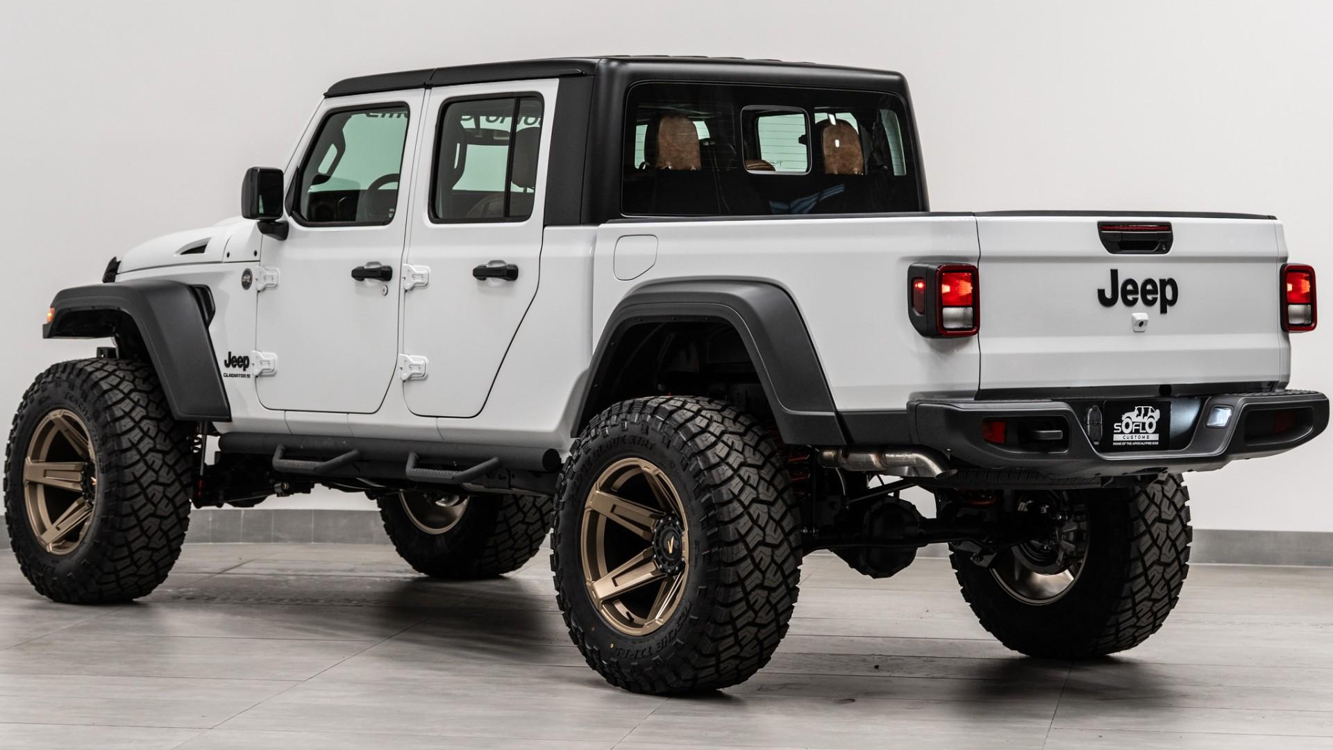 2026 JEEP GLADIATOR in White, photo 10 of 60
