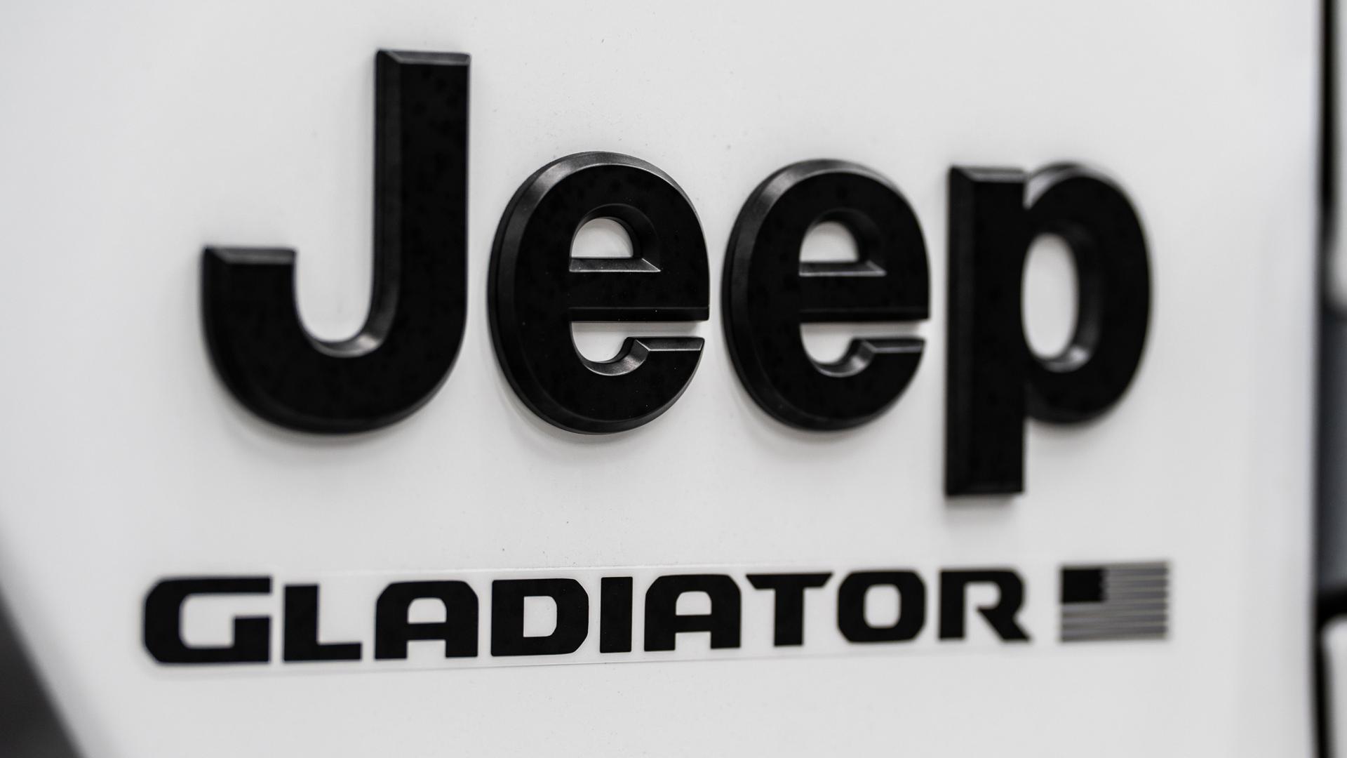 2026 JEEP GLADIATOR in White, photo 55 of 60