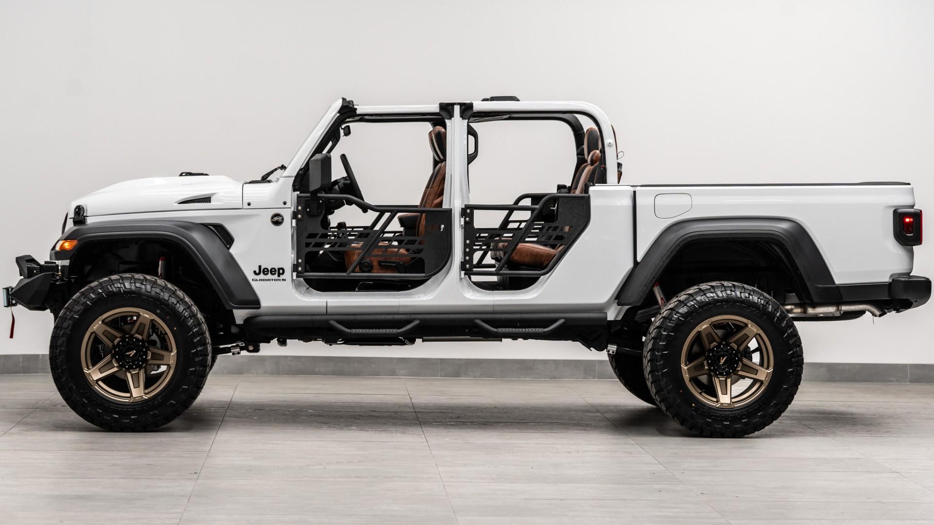 2026 JEEP GLADIATOR in White, photo 12 of 60