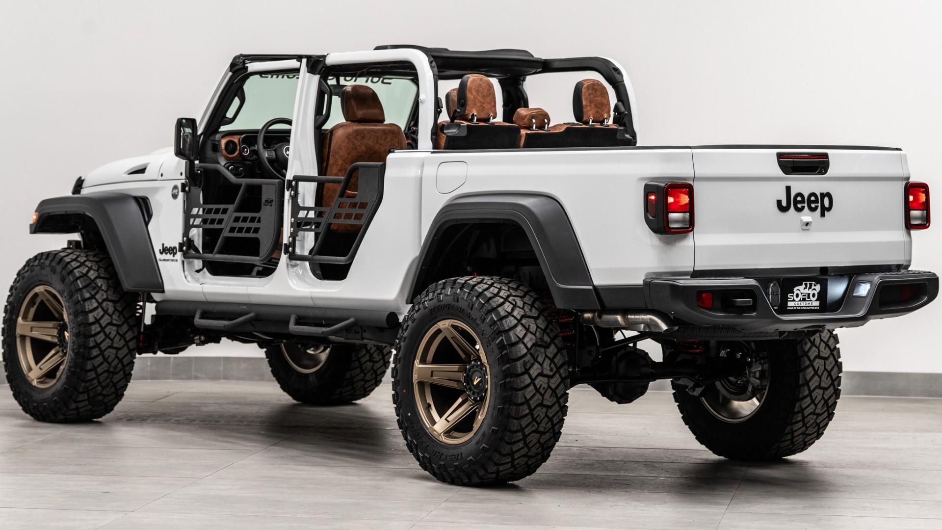 2026 JEEP GLADIATOR in White, photo 15 of 60