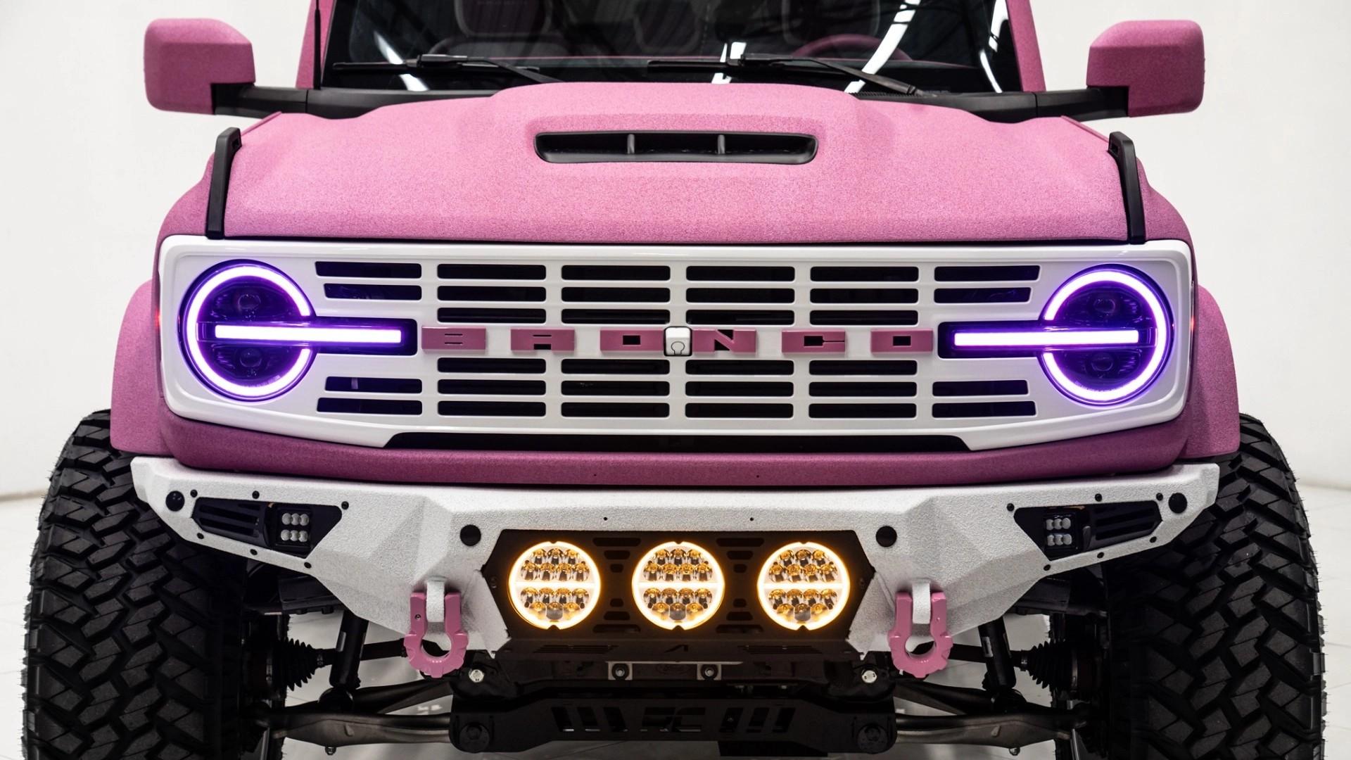 2022 FORD BRONCO in Pink, photo 15 of 44