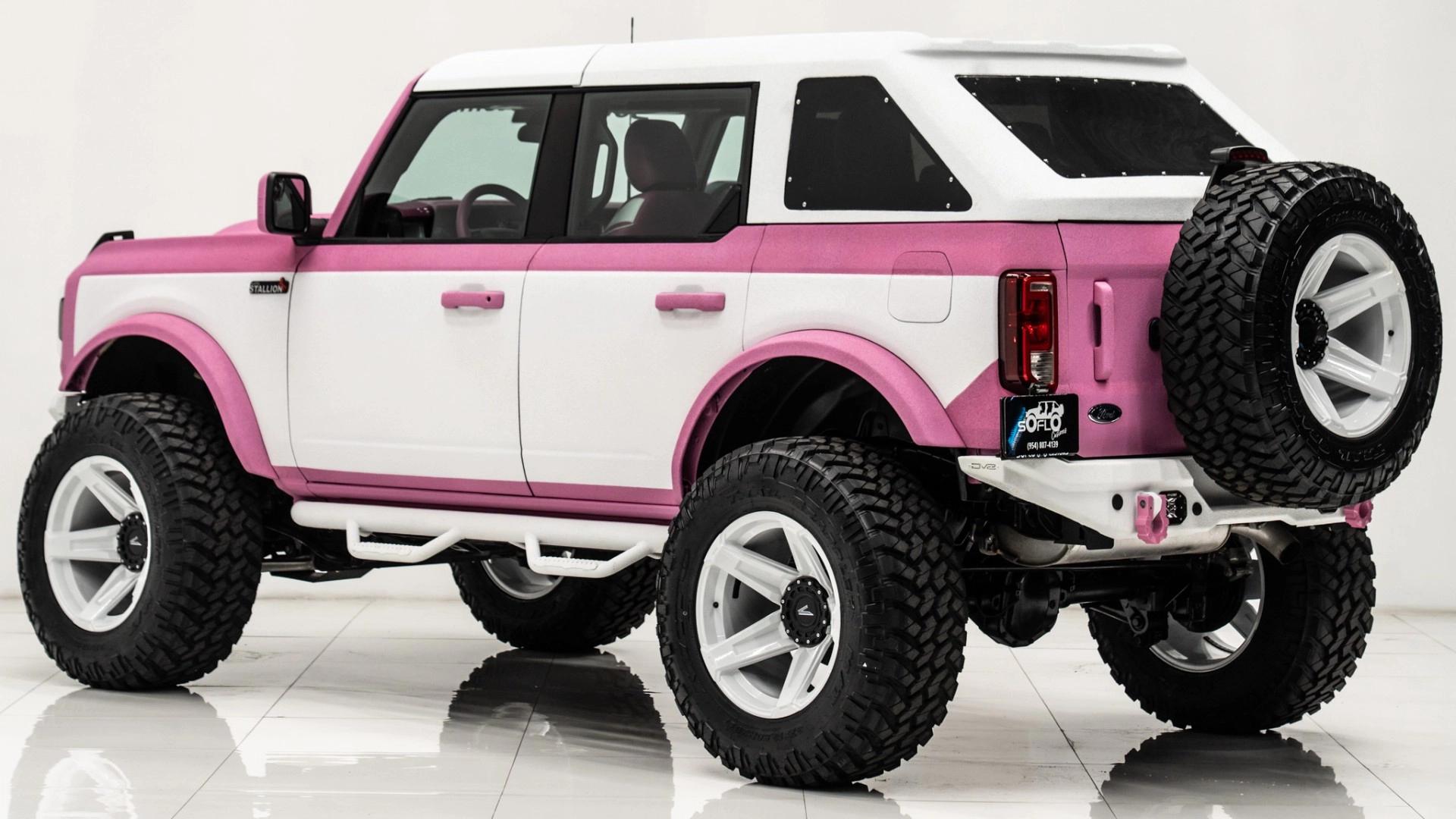 2022 FORD BRONCO in Pink, photo 10 of 44