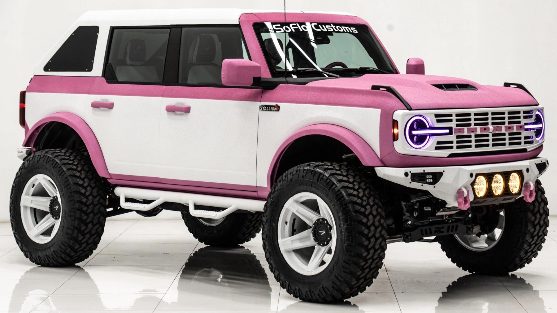 2022 FORD BRONCO in Pink, photo 5 of 44