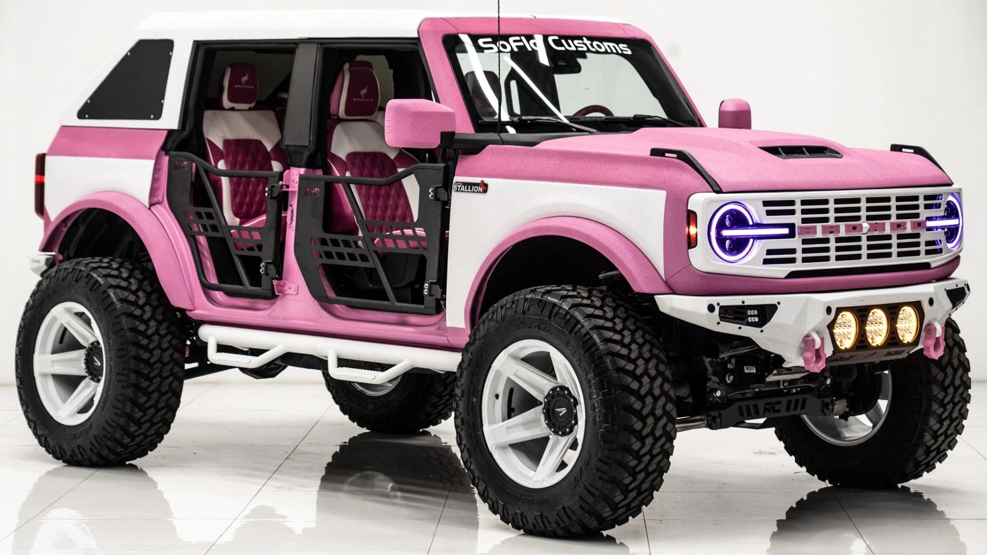 2022 FORD BRONCO in Pink, photo 21 of 44