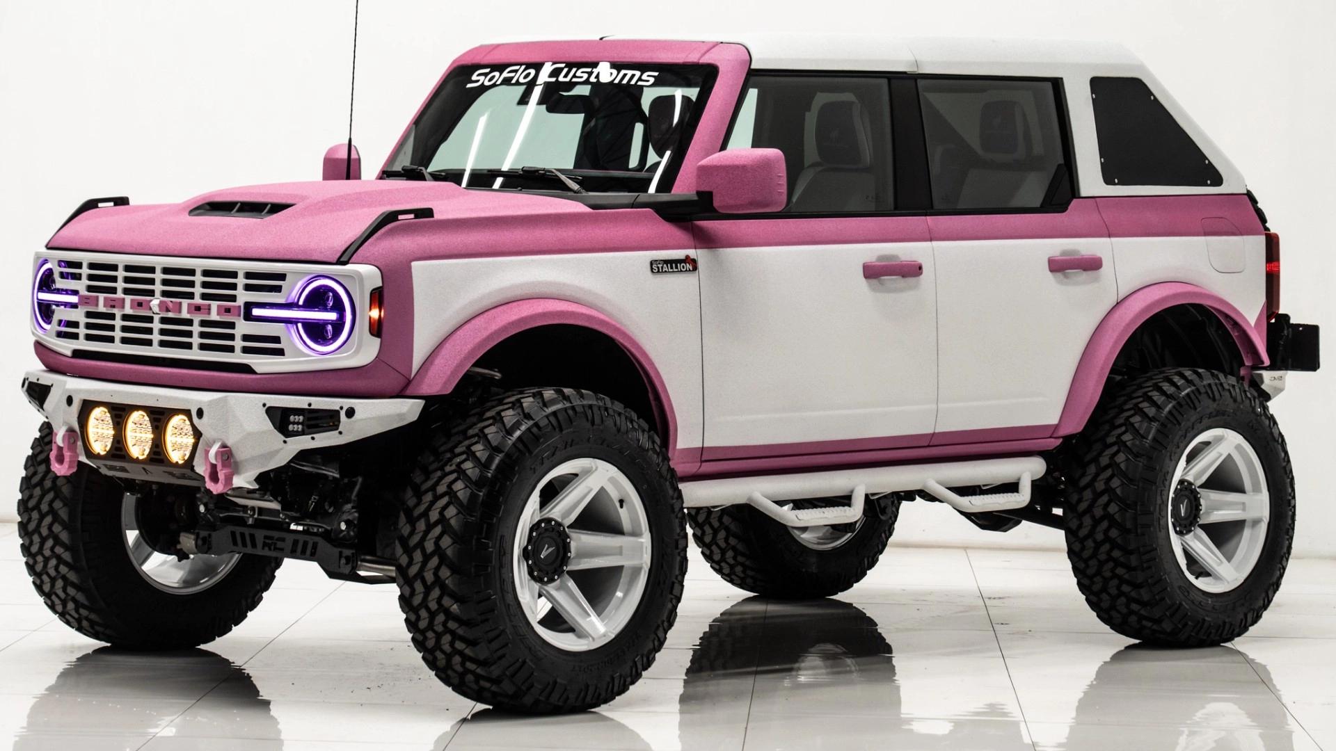 2022 FORD BRONCO in Pink, photo 4 of 44