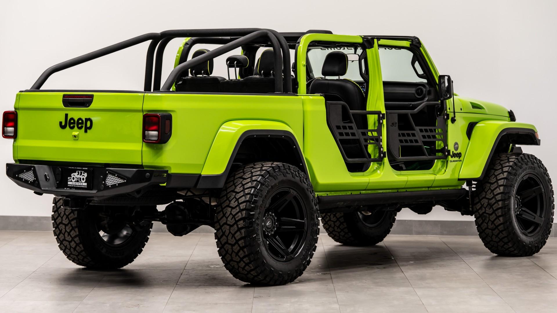 2021 JEEP GLADIATOR in Gecko, photo 13 of 60