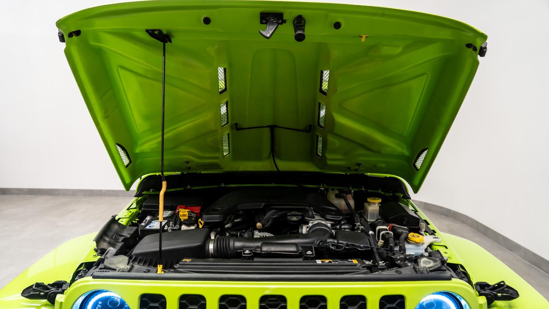 2021 JEEP GLADIATOR in Gecko, photo 35 of 60