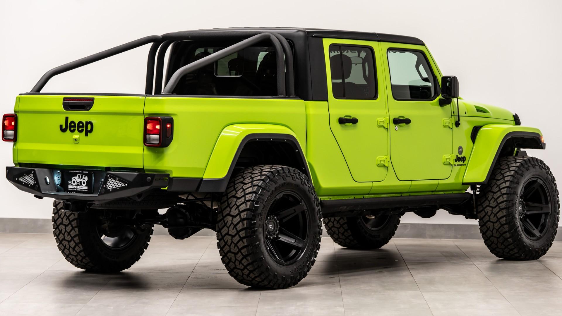 2021 JEEP GLADIATOR in Gecko, photo 8 of 60