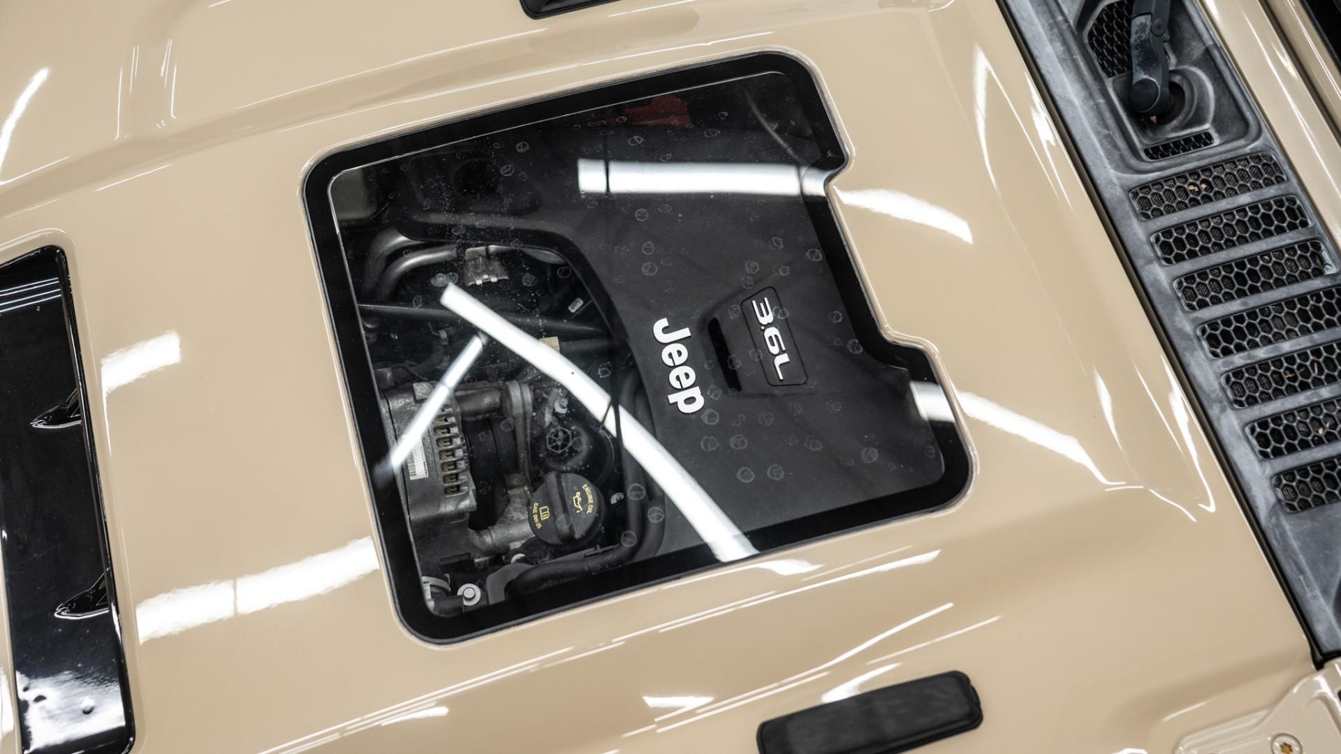 2020 JEEP GLADIATOR in Gobi, photo 13 of 60