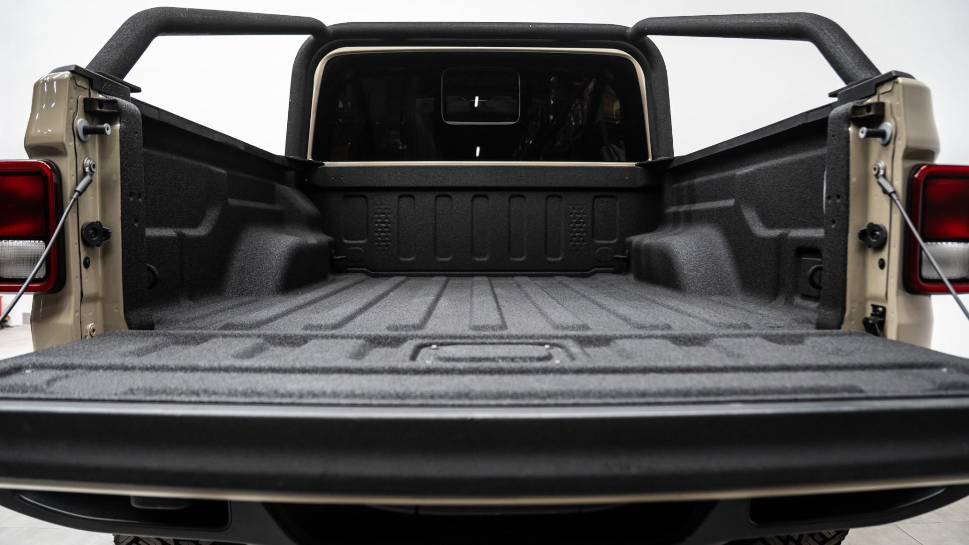 2020 JEEP GLADIATOR in Gobi, photo 27 of 60