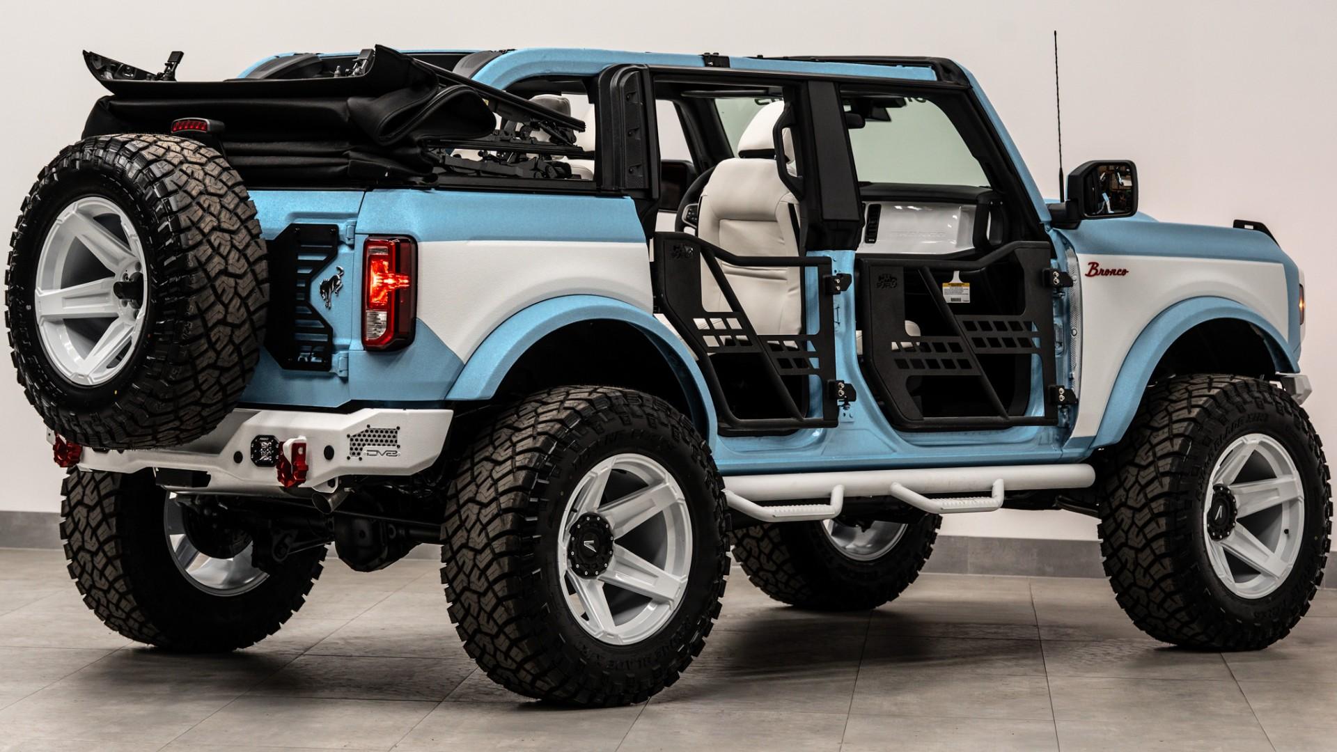 2025 FORD BRONCO in Baby Blue, photo 15 of 58