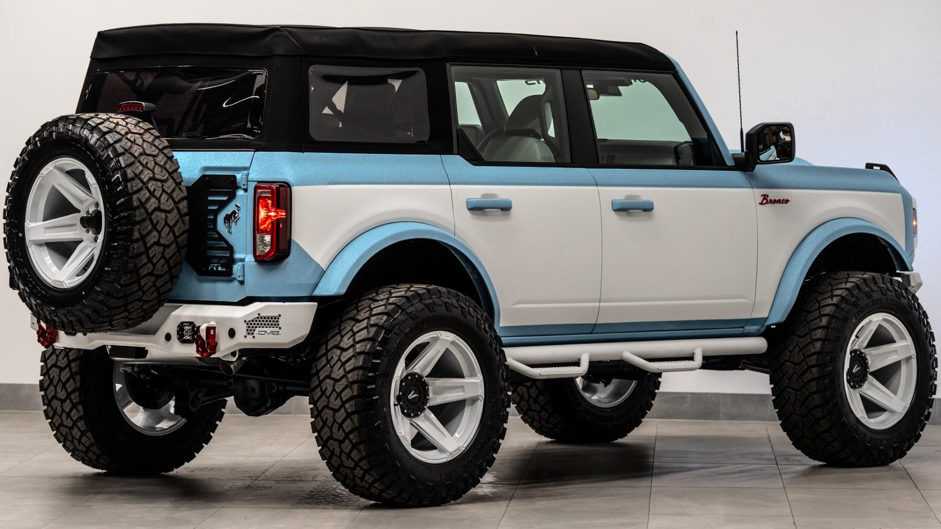 2025 FORD BRONCO in Baby Blue, photo 8 of 58
