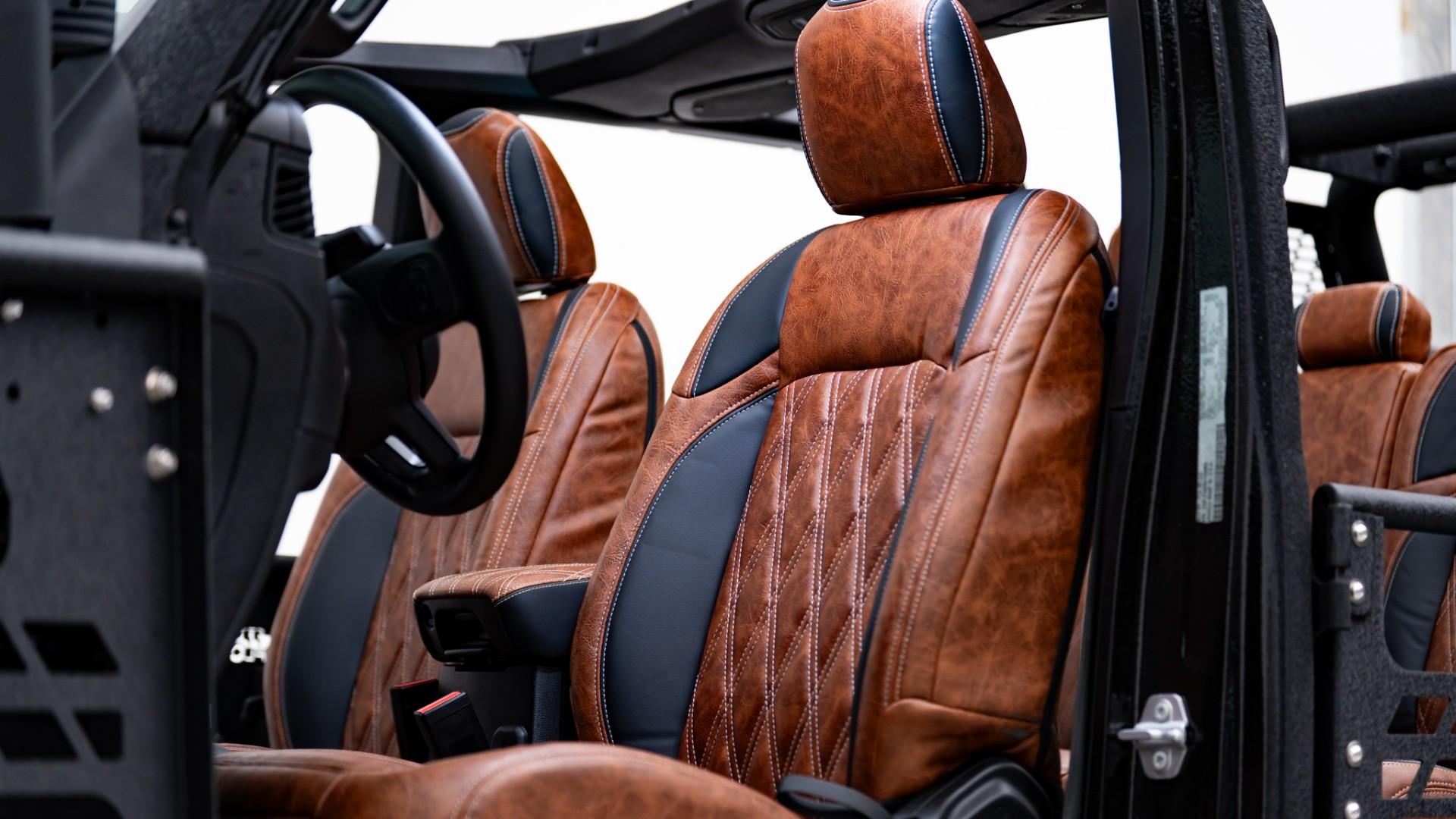 2025 JEEP GLADIATOR in Black, photo 21 of 56