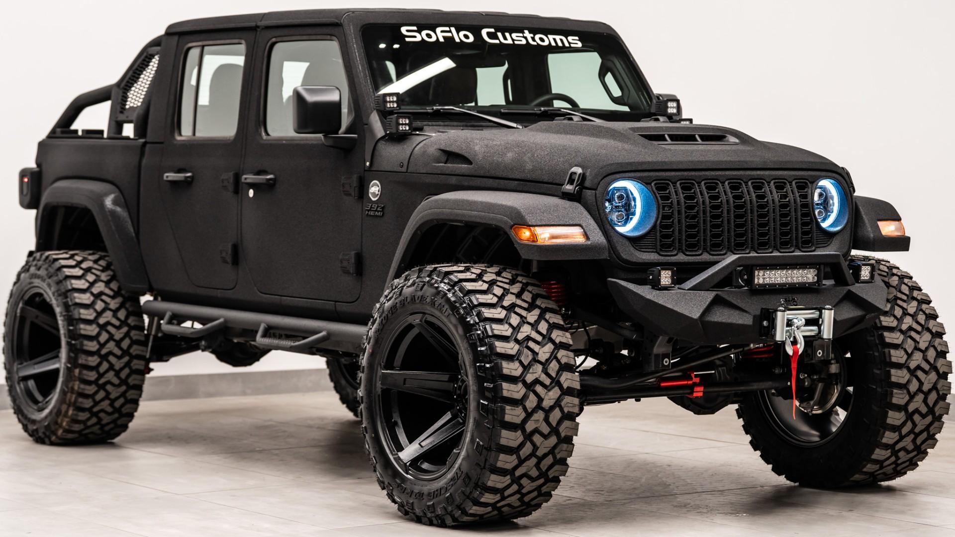 2025 JEEP GLADIATOR in Black, photo 6 of 56