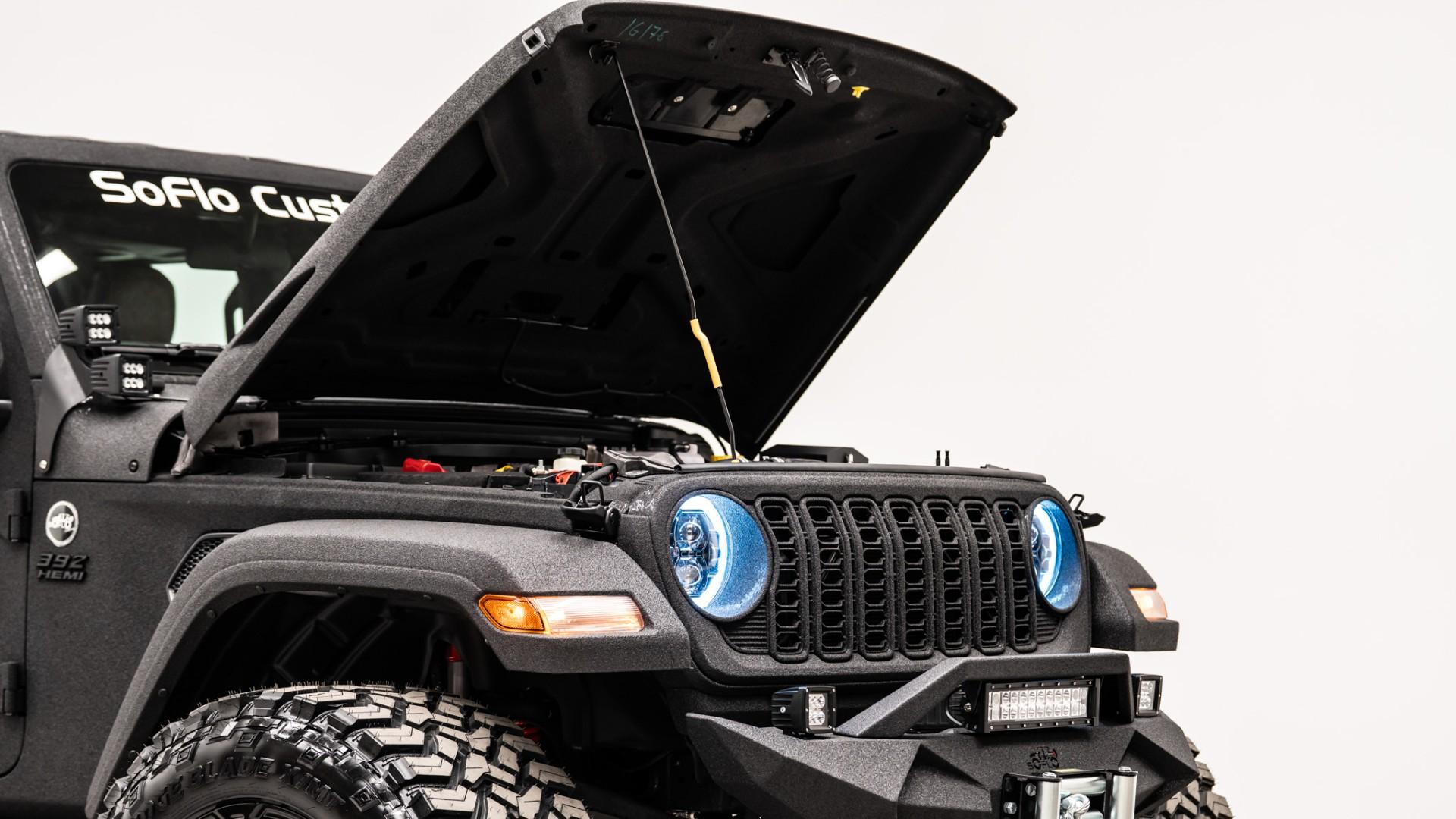 2025 JEEP GLADIATOR in Black, photo 31 of 56