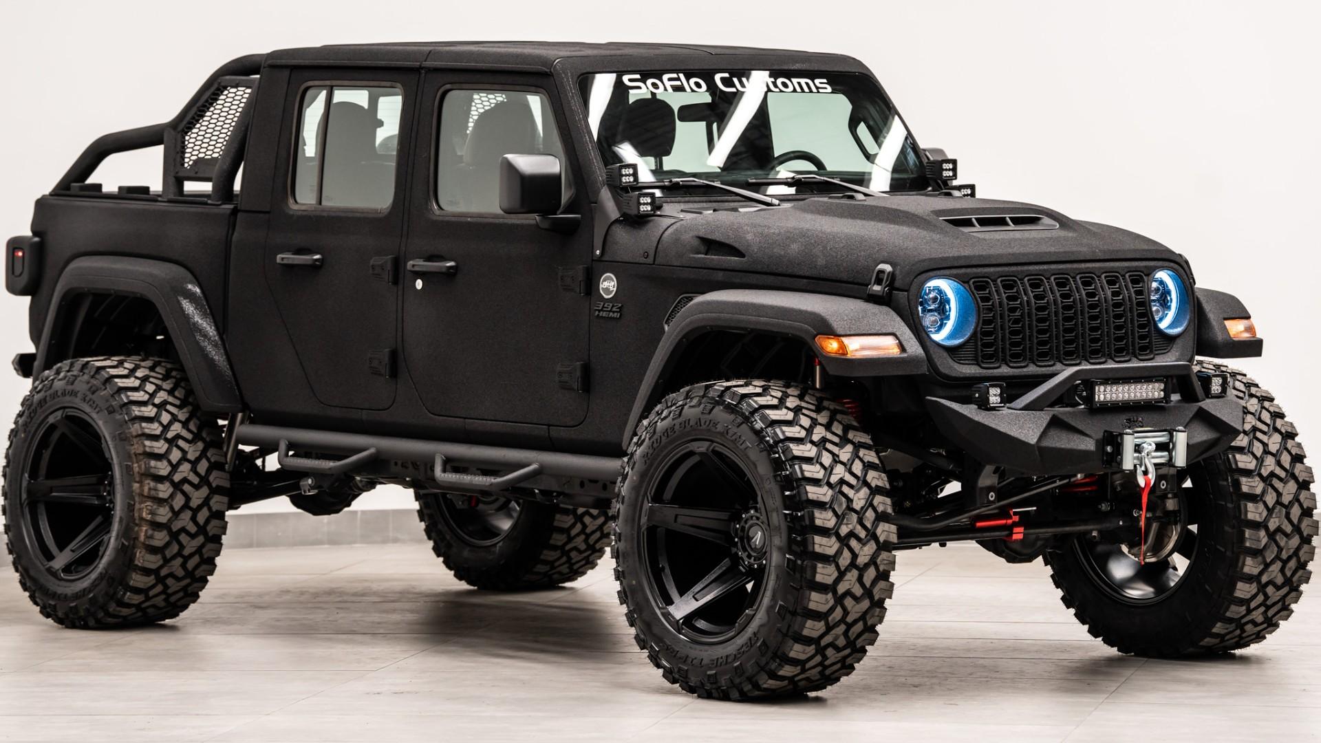 2025 JEEP GLADIATOR in Black, photo 5 of 56