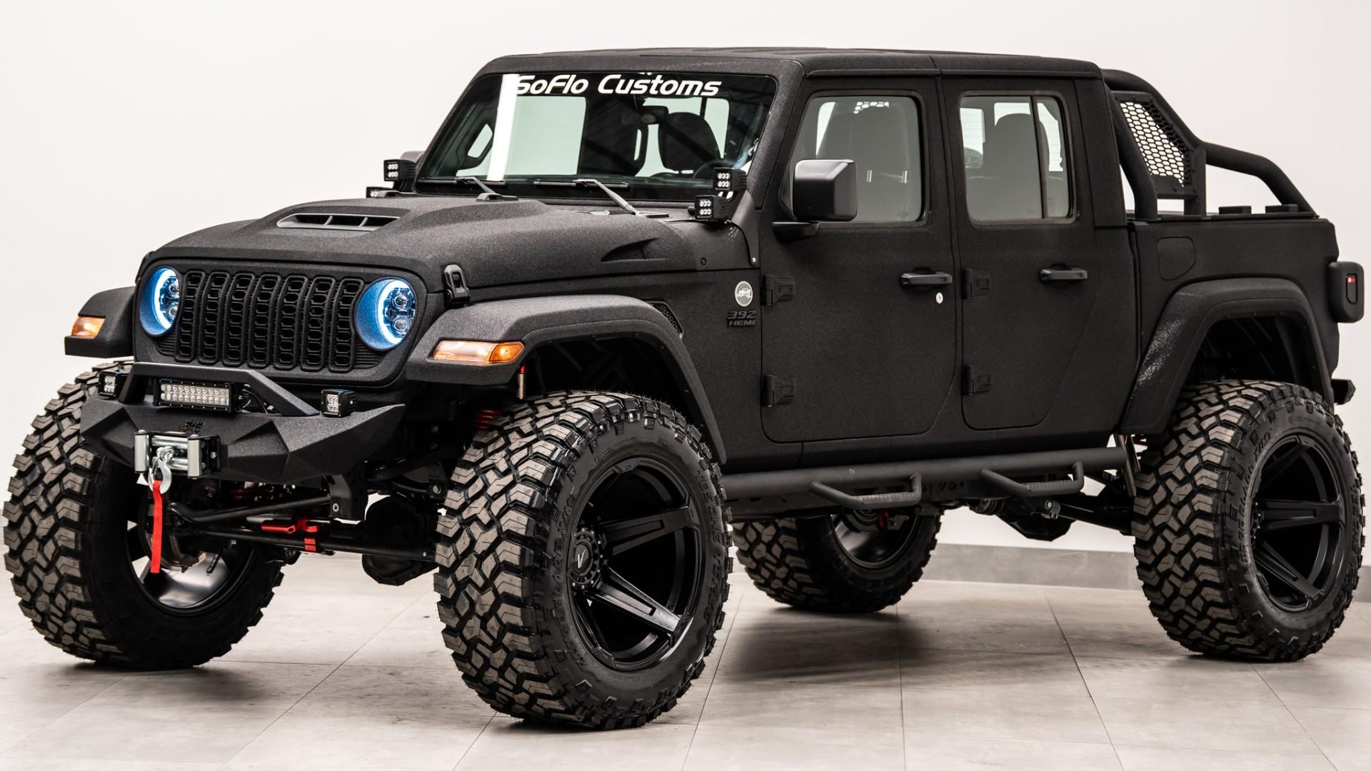 2025 JEEP GLADIATOR in Black, photo 12 of 56