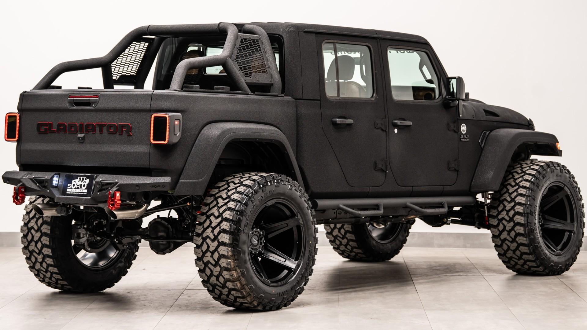 2025 JEEP GLADIATOR in Black, photo 8 of 56