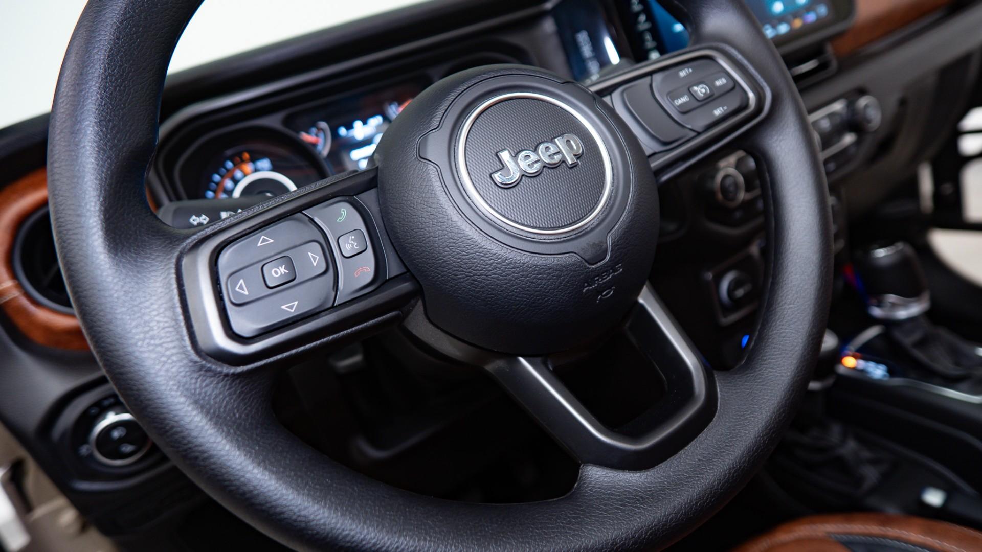 2026 JEEP GLADIATOR in Tan, photo 19 of 59