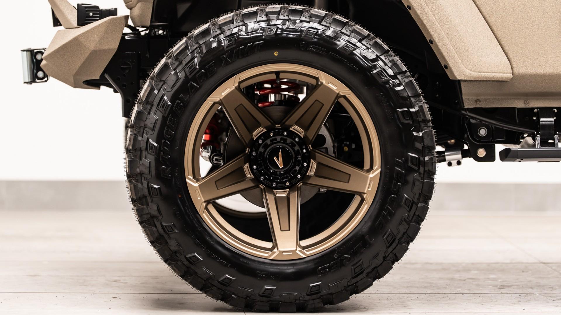 2026 JEEP GLADIATOR in Tan, photo 38 of 59