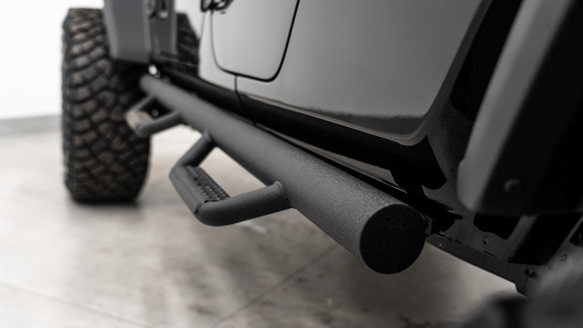 2026 JEEP GLADIATOR in Black, photo 17 of 58