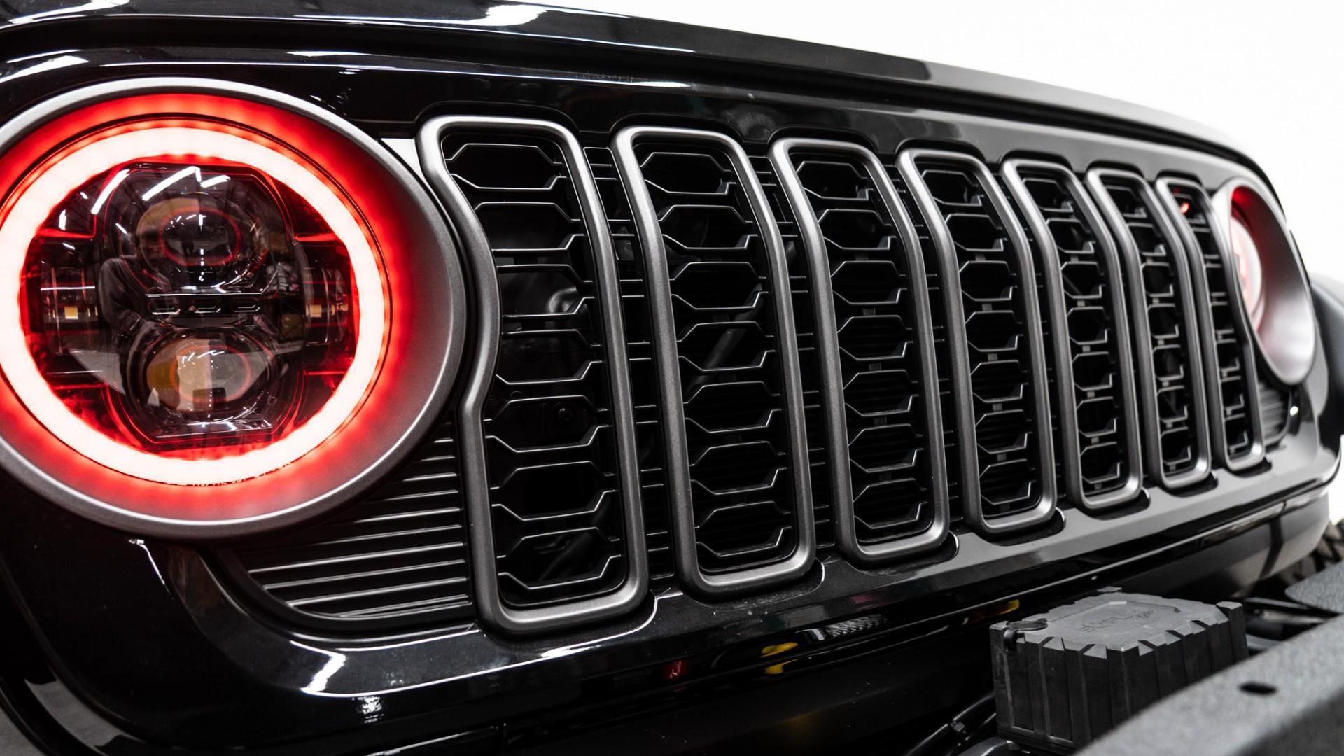 2026 JEEP GLADIATOR in Black, photo 21 of 58