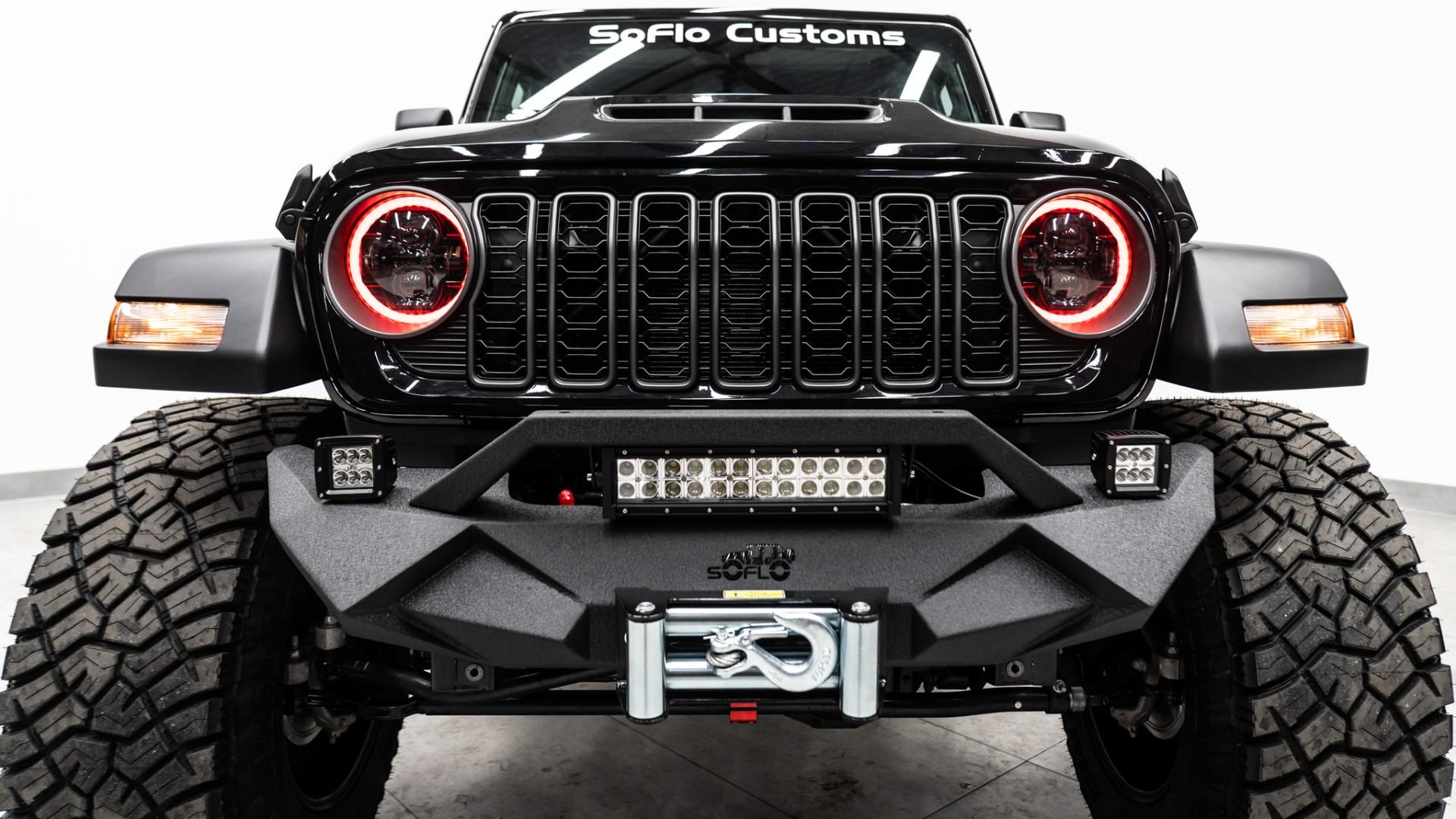 2026 JEEP GLADIATOR in Black, photo 22 of 58