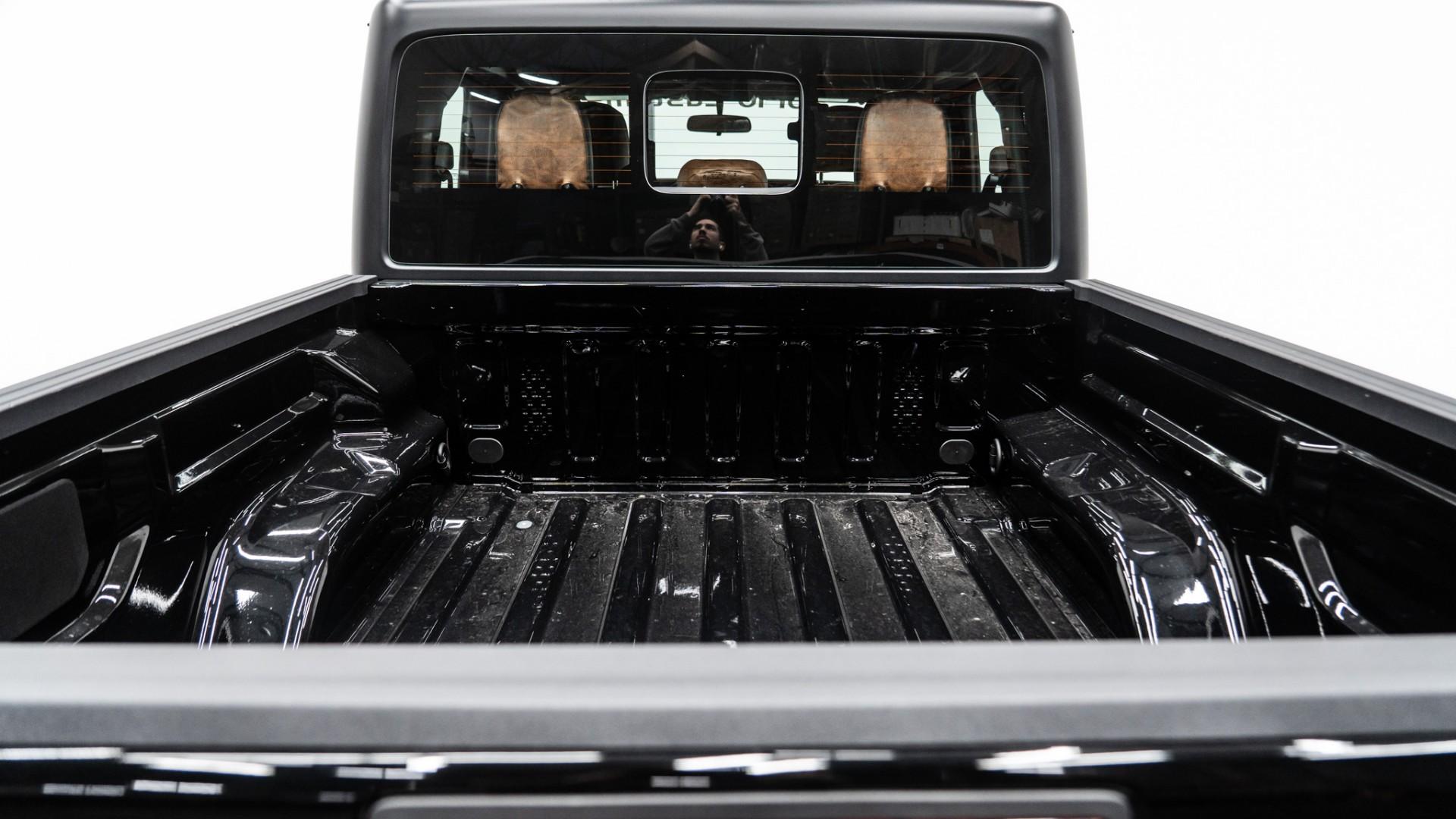 2026 JEEP GLADIATOR in Black, photo 11 of 58
